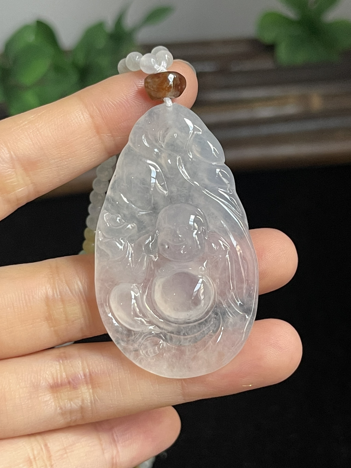 翡翠佛，配珠未测