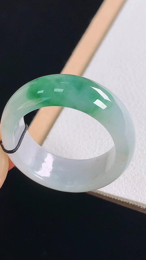 冰飘花指环，无裂，尺寸:圈口21/19.4-7.9-3.1mm