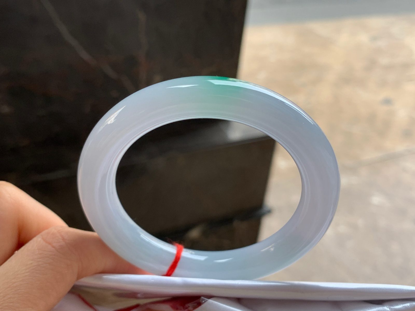 57-12

晴绿圆条手镯^_^清新