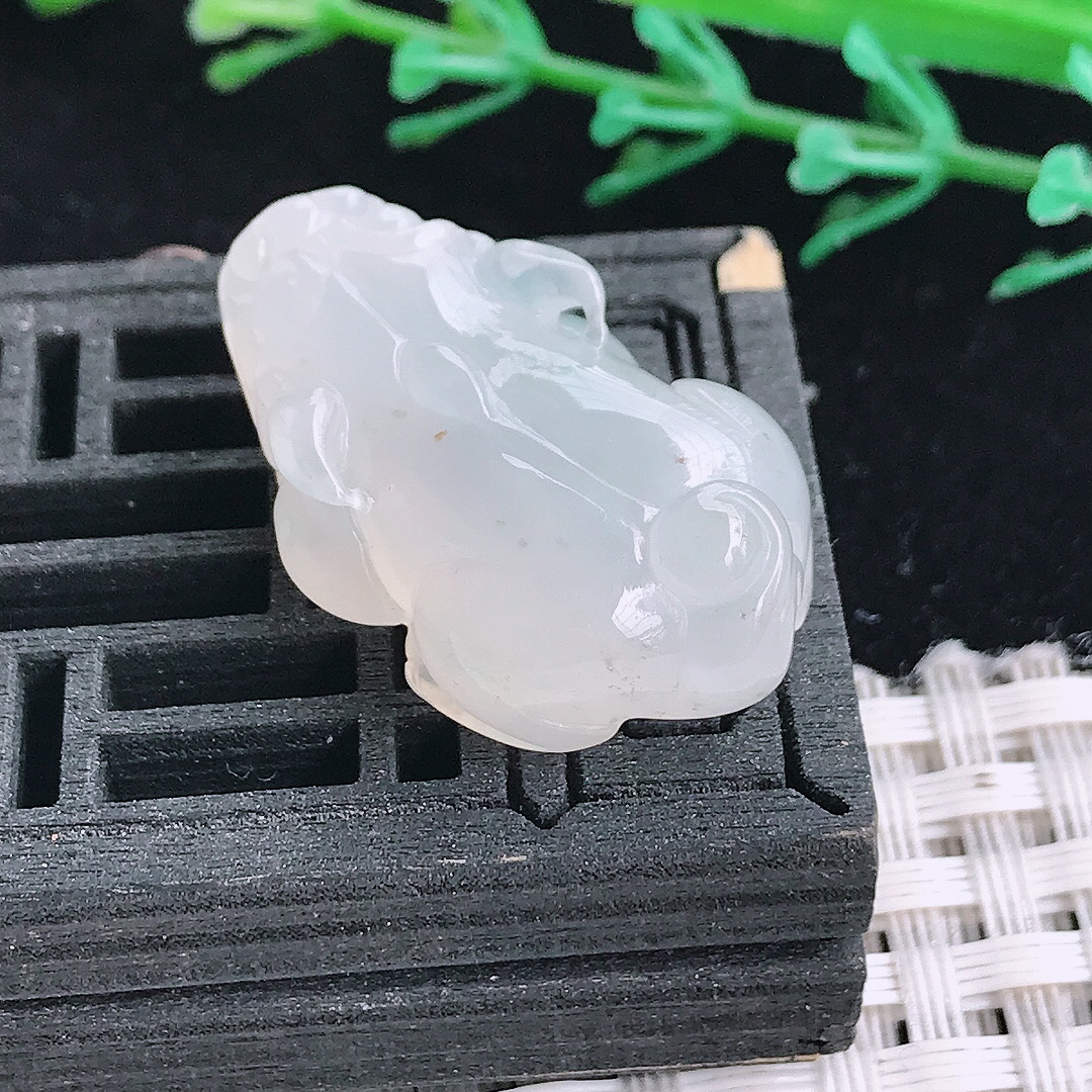 自然光29.6/17.5/10.6老坑冰胶果冻白冰貔貅吊坠翡翠玉坠挂件