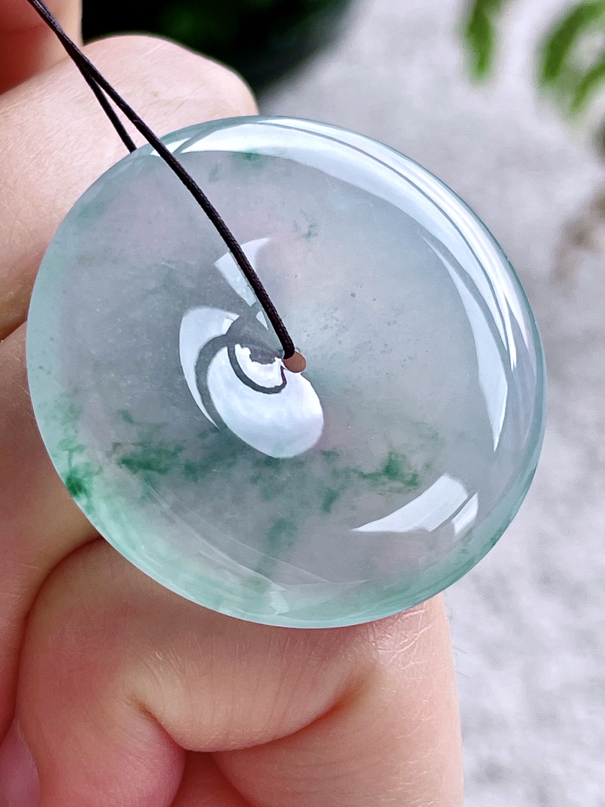 【裸石】高冰飘花平安扣大平安扣吊坠
【说明】缅料 性价比高  
【尺寸】35-5.5
【重量】14克