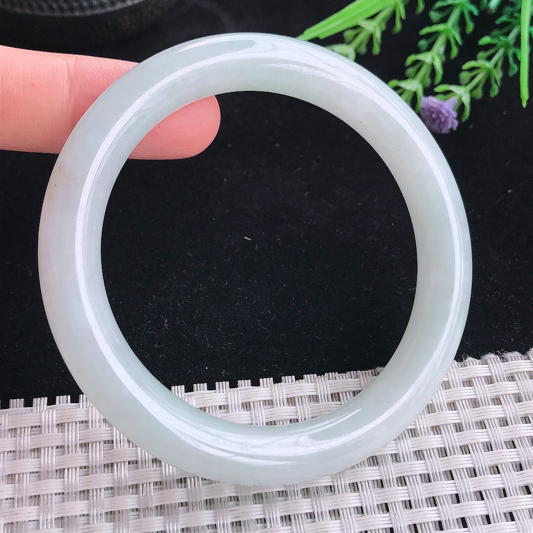 实拍A货翡翠57.8/9.8/9.6老坑秀气冰润晴底圆条手镯宽边玉镯平安镯