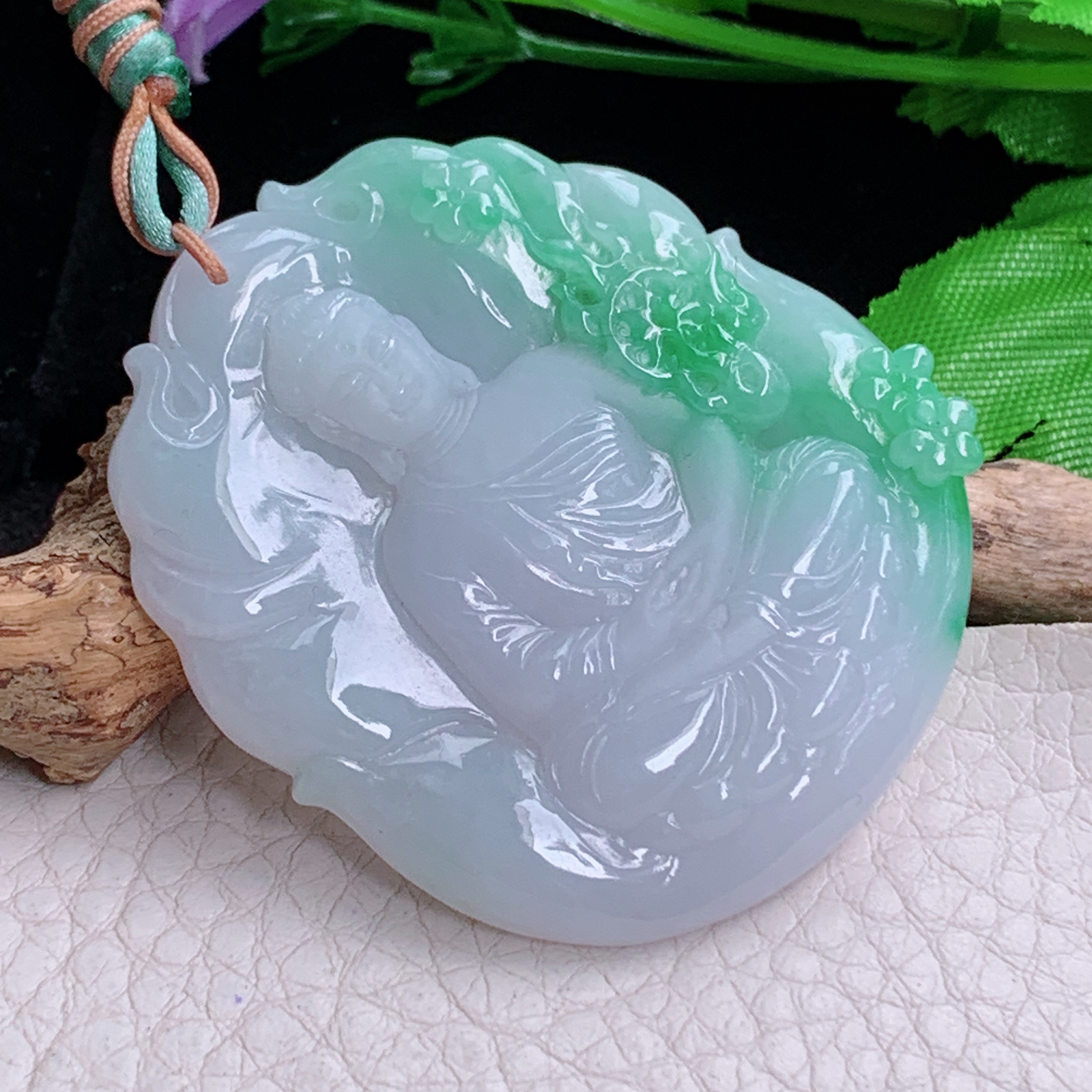 bg实拍50.6*42.8*6缅甸翡翠a货精雕飘绿花开见佛 大日如来佛祖玉吊坠 玉挂件