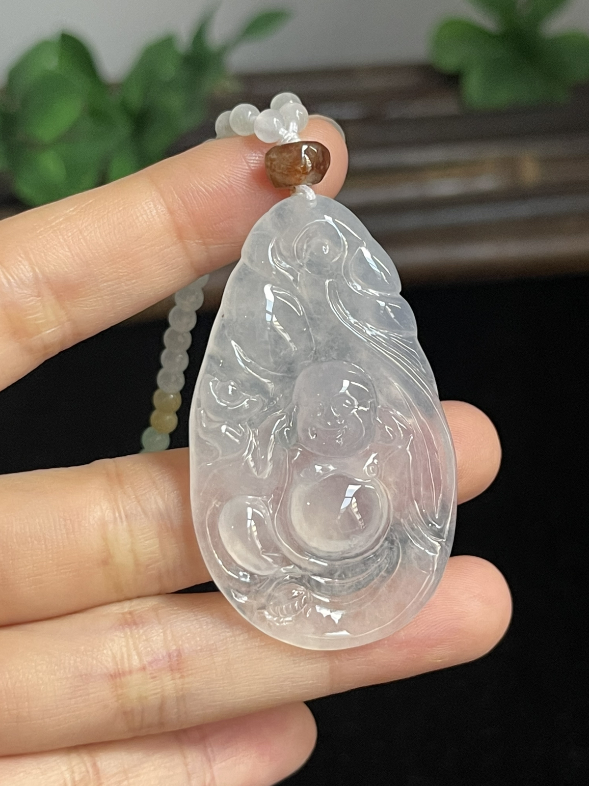 翡翠佛，配珠未测