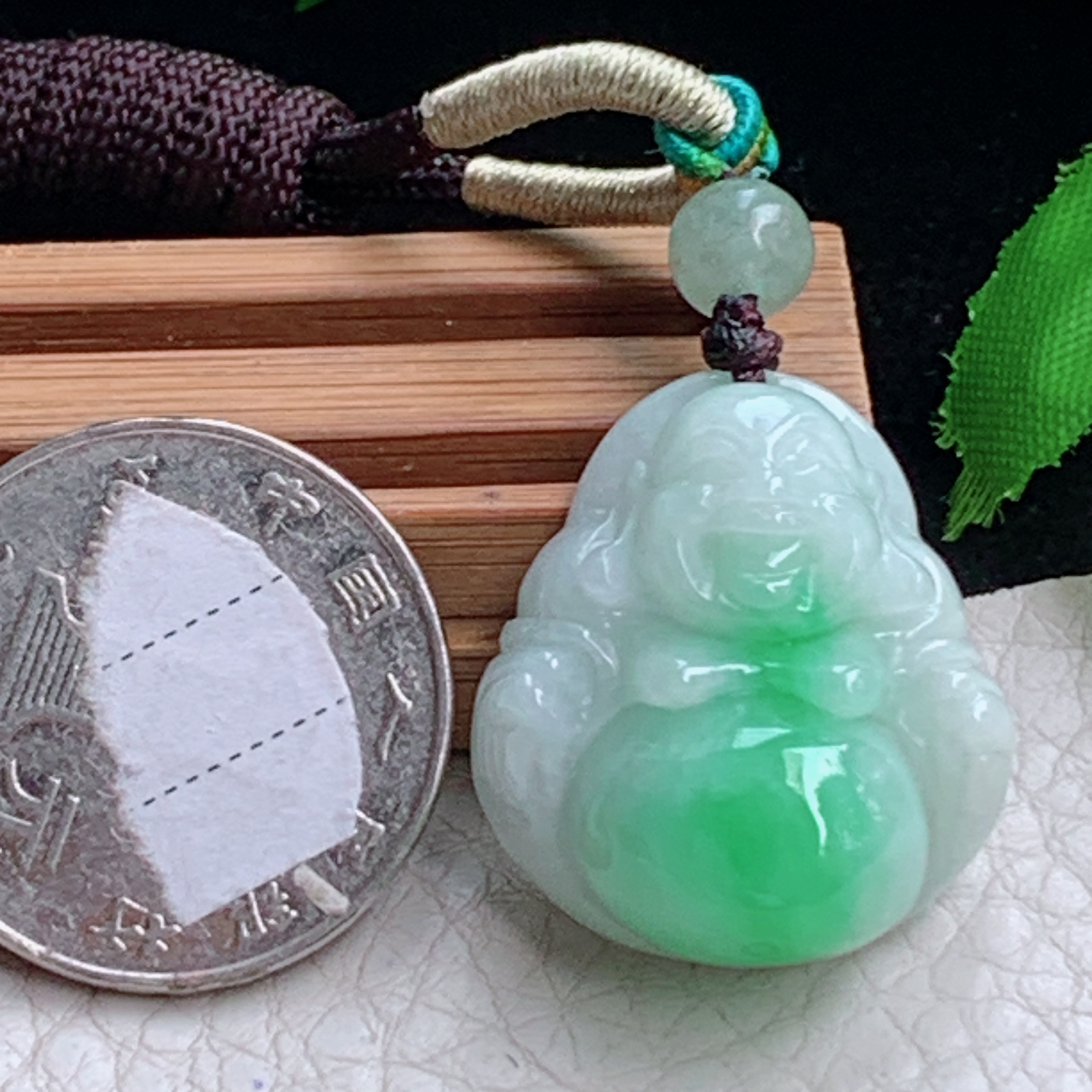 zen实拍26*23.3*11缅甸翡翠飘绿小佛公吊坠大肚弥勒佛宝宝玉坠