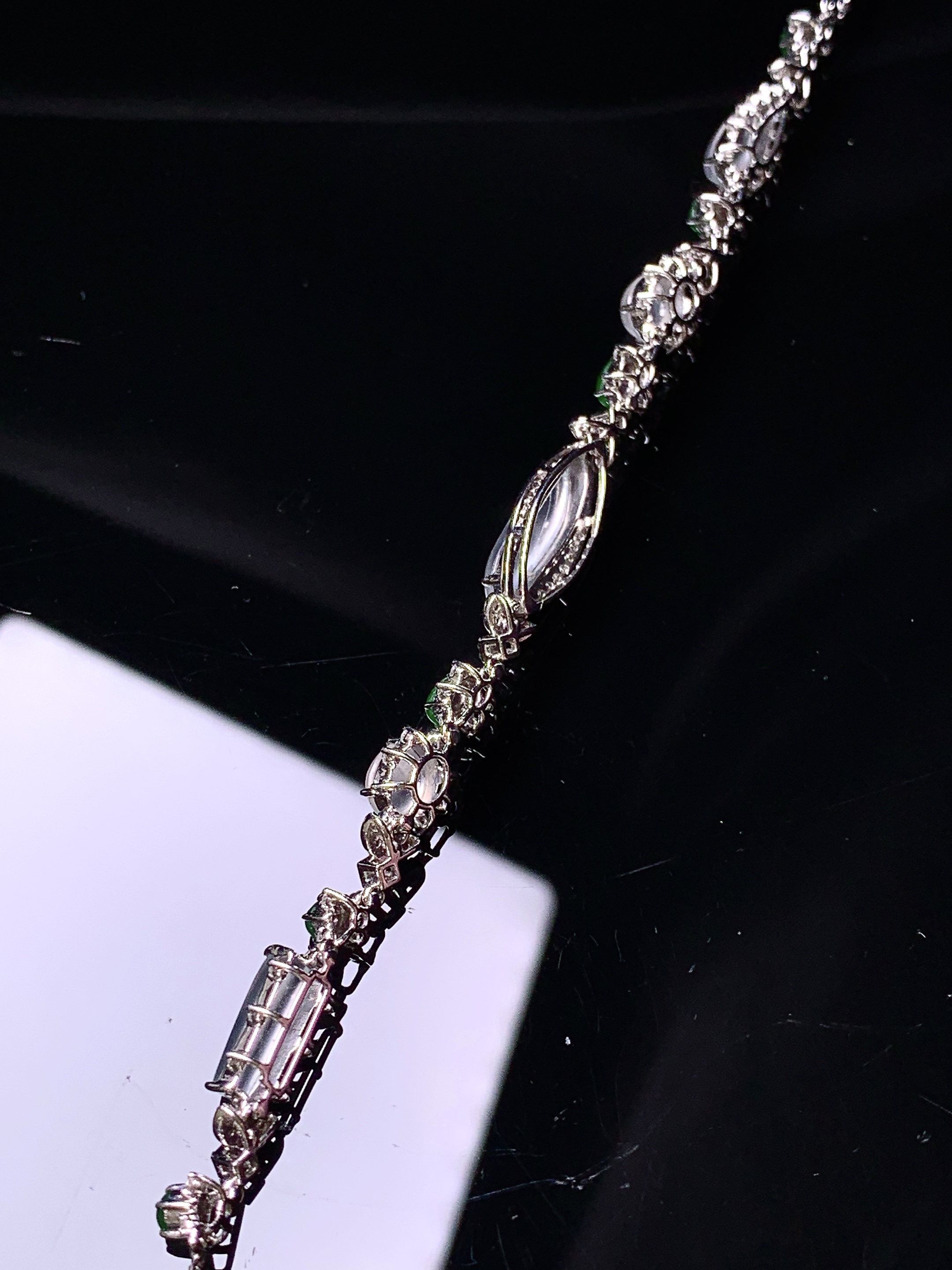 18k金钻镶嵌冰种多宝手链 玉质细腻 色泽艳丽清新 水润亮眼 整体尺寸150*7*5.5s1