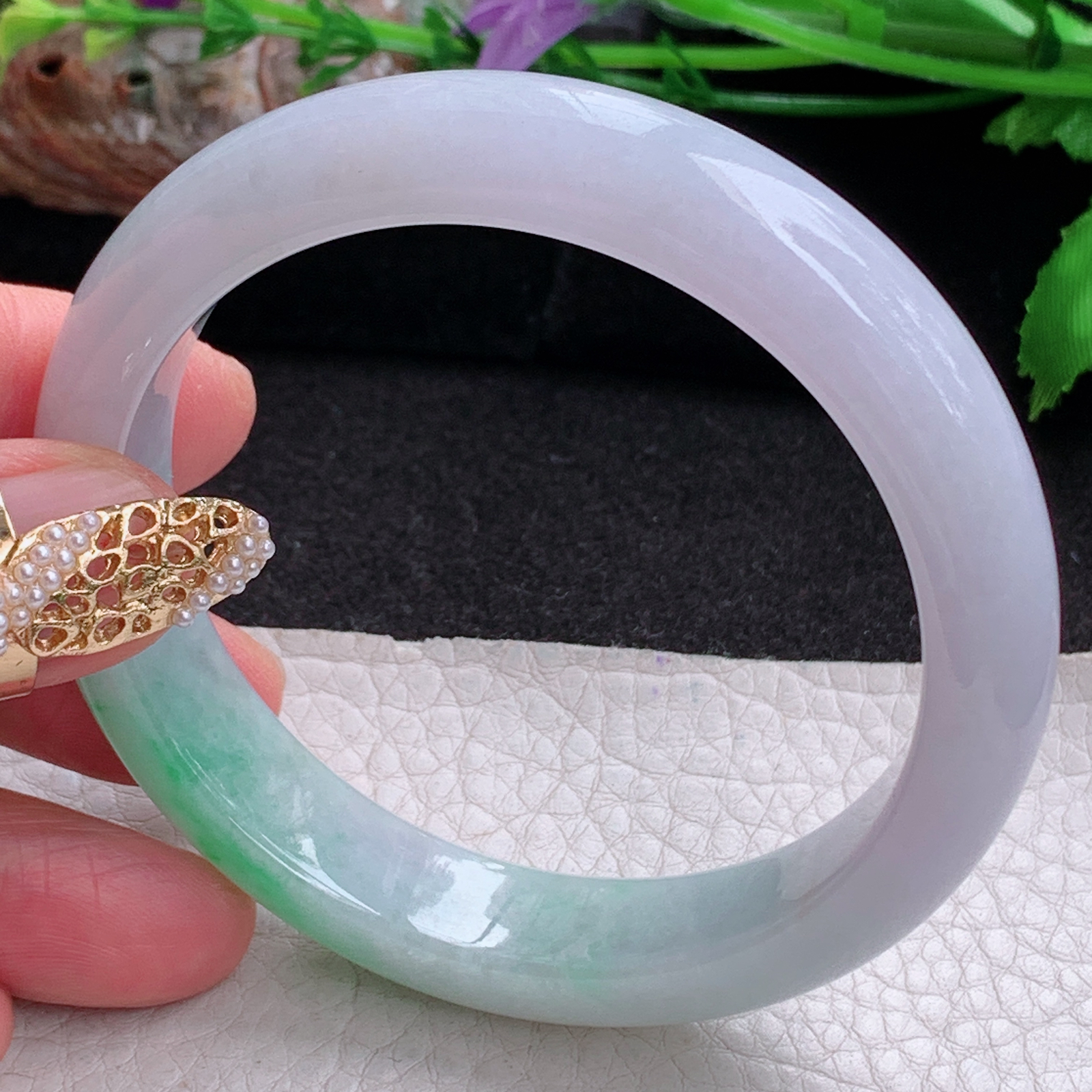 js实拍57*12.7*8平安镯 天然缅甸翡翠a货手镯女款白底青正圈玉镯子