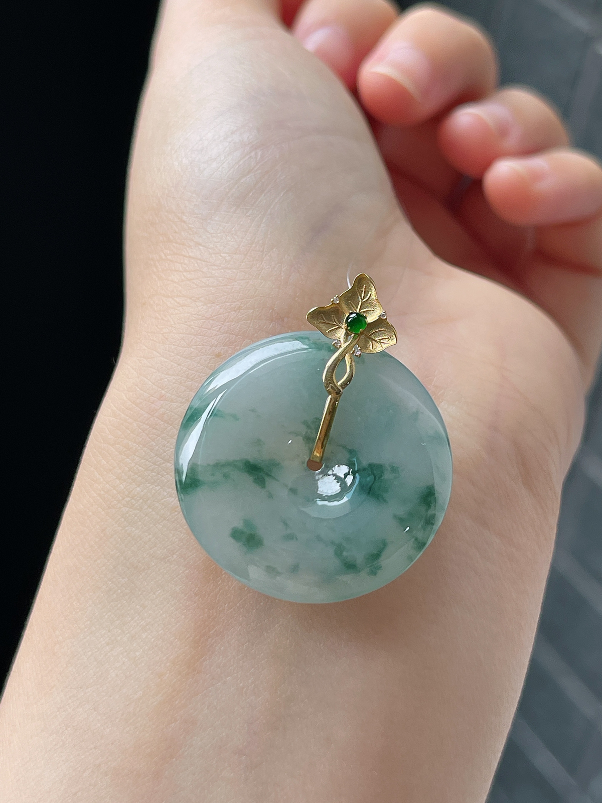 18k金 翡翠冰糯种飘绿平安扣挂件