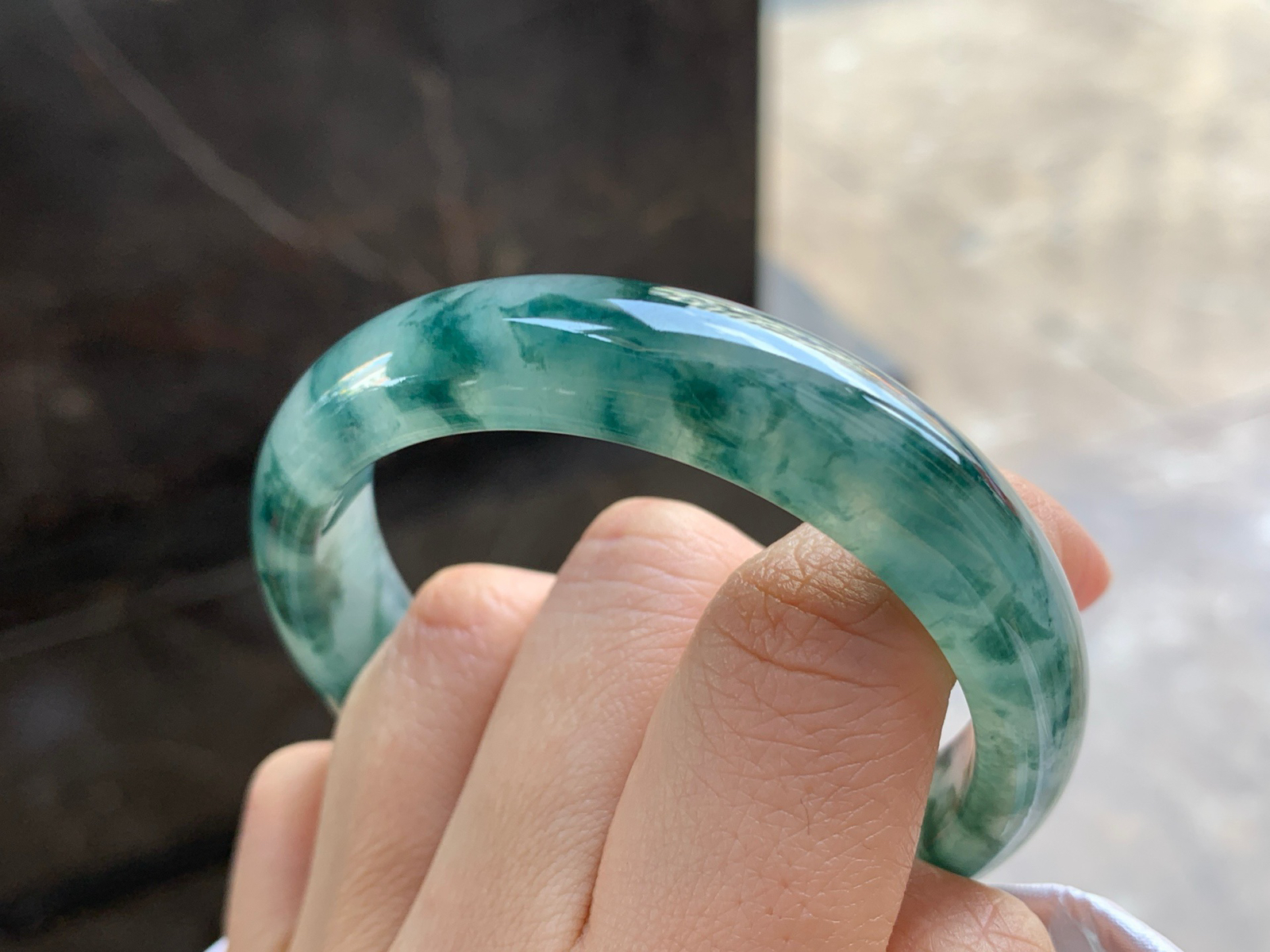 52.5-12.4-7.2

冰蓝花手镯^_^飘花浓郁