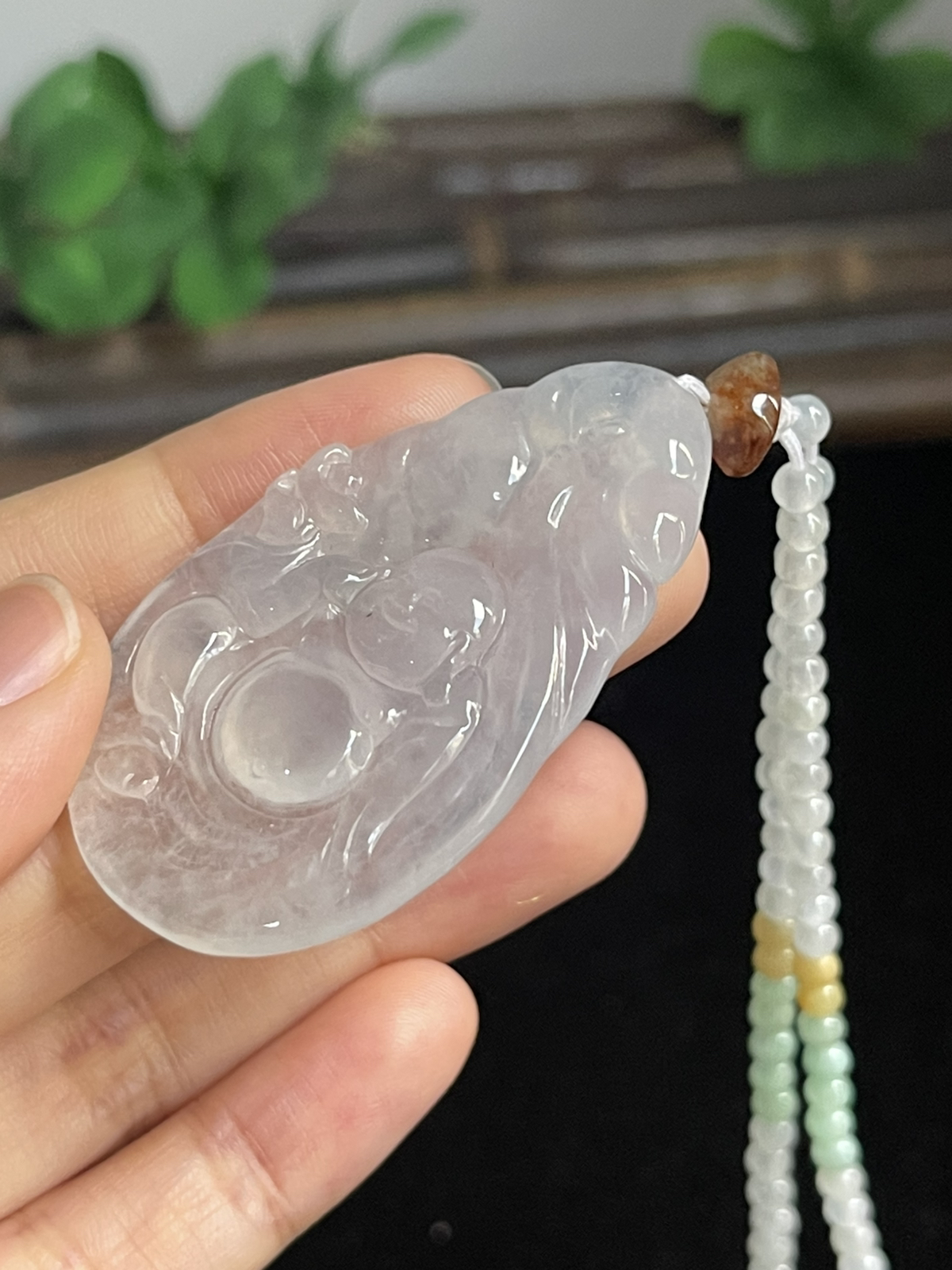 翡翠佛，配珠未测