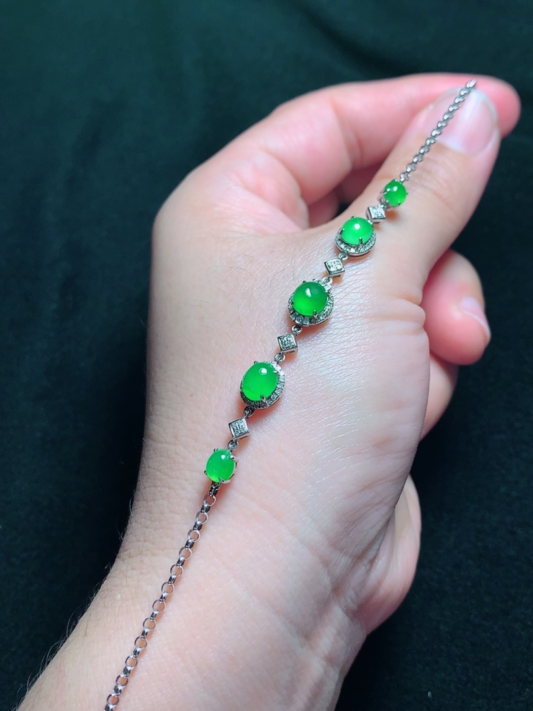 ️18k金镶嵌冰种阳绿蛋面手链，种老水头好，又冰又润，饱满，ss50182a