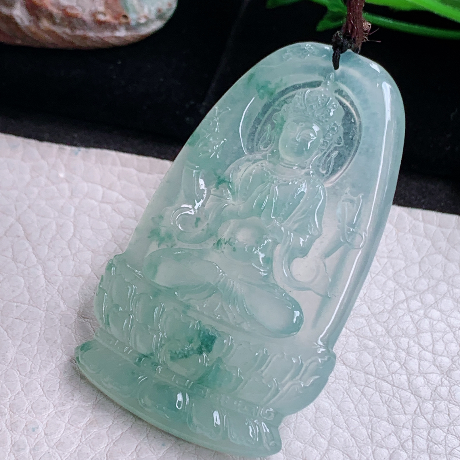 bg实拍66*40*5.5缅甸翡翠a货精雕冰晴飘花坐莲观音 玉观音玉吊坠 玉挂件