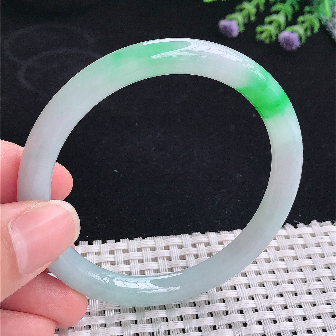 实拍A货翡翠58/7.3/8.2老坑精美冰润飘阳绿圆条手镯宽边玉镯平安镯