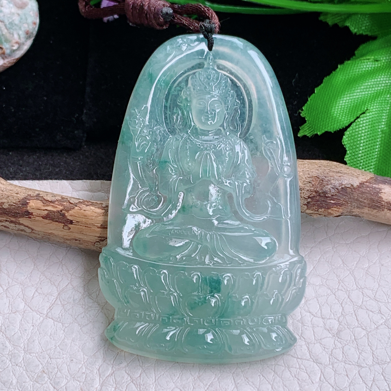 bg实拍66*40*5.5缅甸翡翠a货精雕冰晴飘花坐莲观音 玉观音玉吊坠 玉挂件