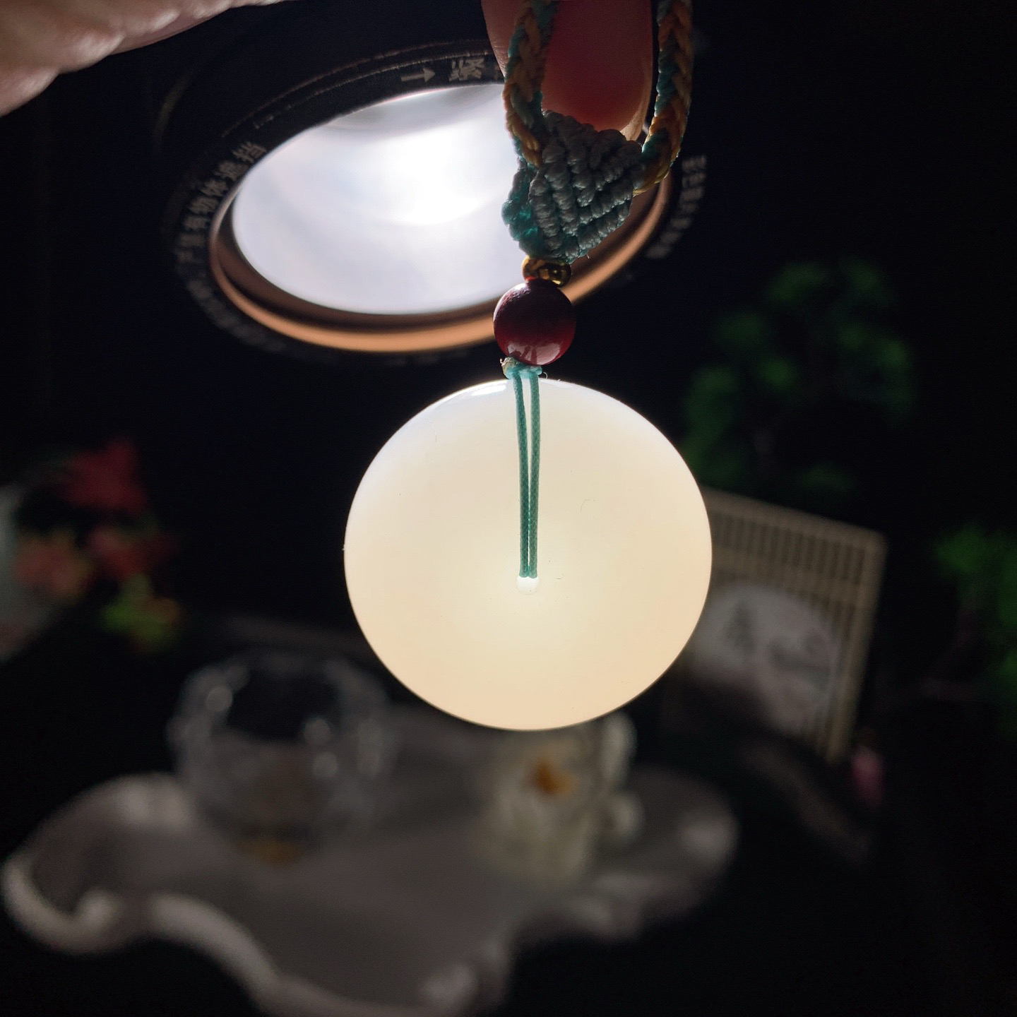 新疆和田玉白玉平安扣挂件 尺寸29/12！玉质细腻油润 底色纯净 脂粉好，品质好。lt260420