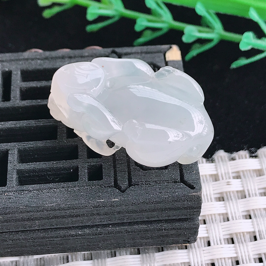 自然光29.6/17.5/10.6老坑冰胶果冻白冰貔貅吊坠翡翠玉坠挂件