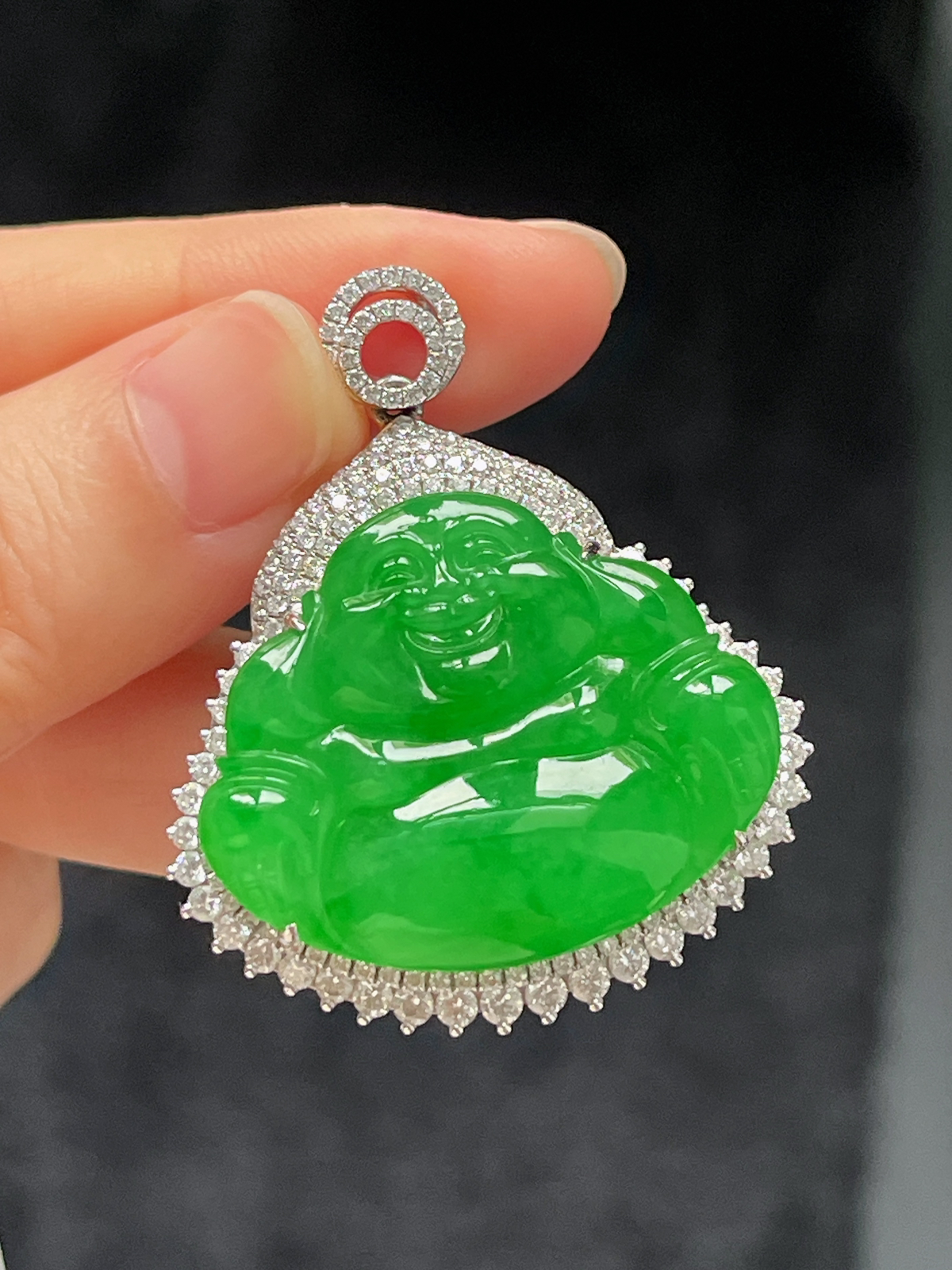 翡翠冰糯种绿色吊坠，印记：G18K,伴钻石