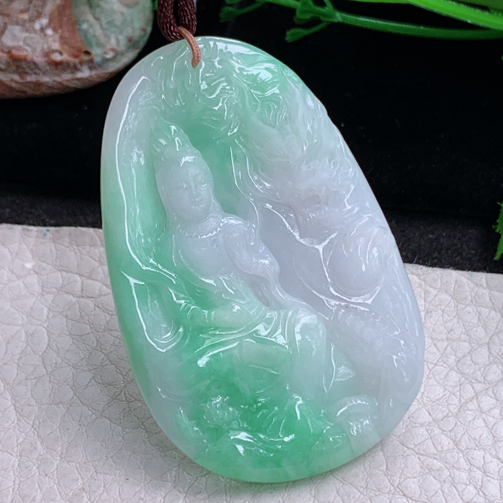 bg实拍57.3*37.8*5缅甸翡翠a货精雕双彩御龙观音 玉观音玉吊坠 玉挂件