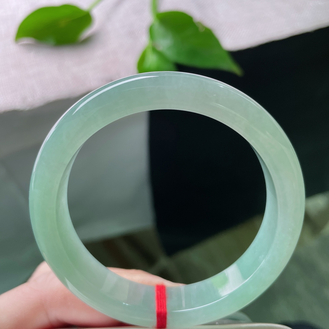 55.4/12.3/8绿底正圈，冰润细腻，甜美，优雅永不过时，贵气，无裂，ss49738a