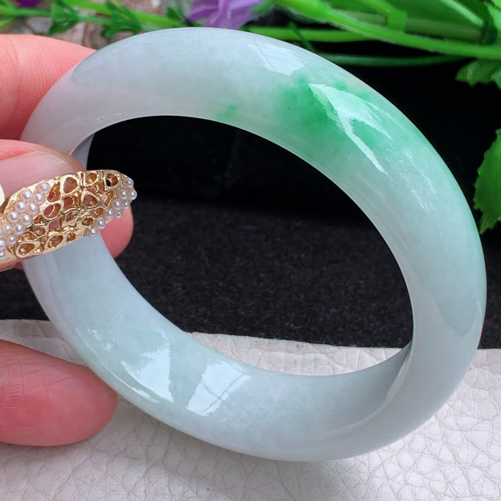 js小圈口52.5*16*8.5轮胎镯 天然缅甸翡翠a货手镯女款白底青秀气正圈玉镯子