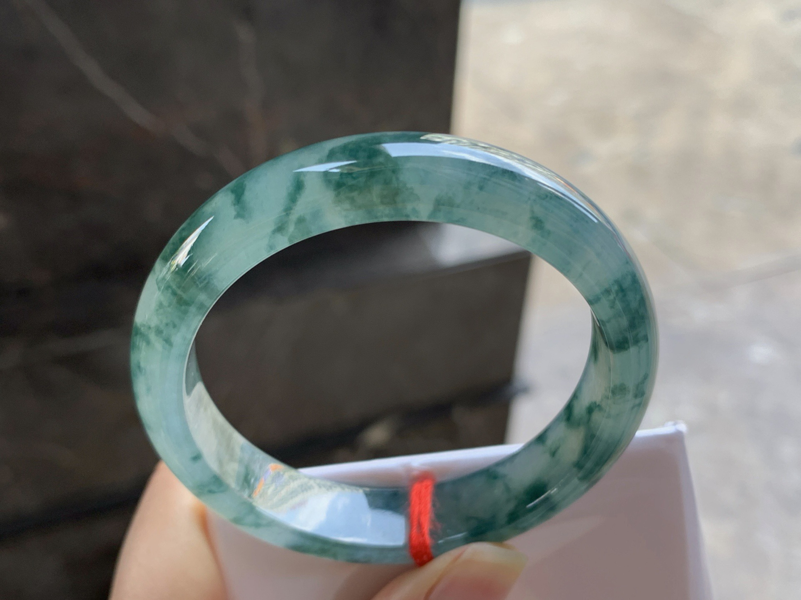 52.5-12.4-7.2

冰蓝花手镯^_^飘花浓郁