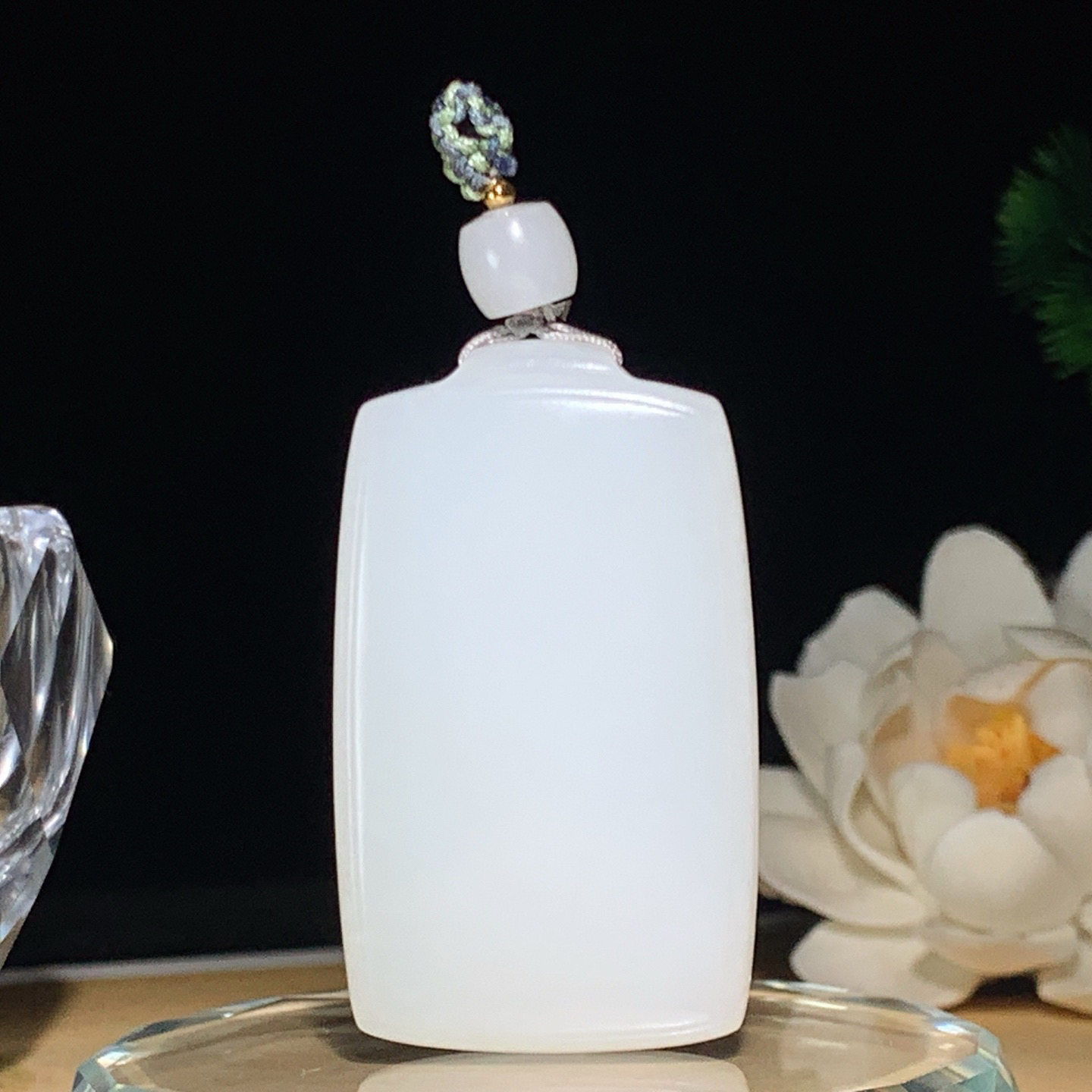 新疆和田玉白玉平安无事牌挂件 尺寸50/29/11重41克！玉质细腻油润 底色纯净 脂粉好，品质好。lt260420