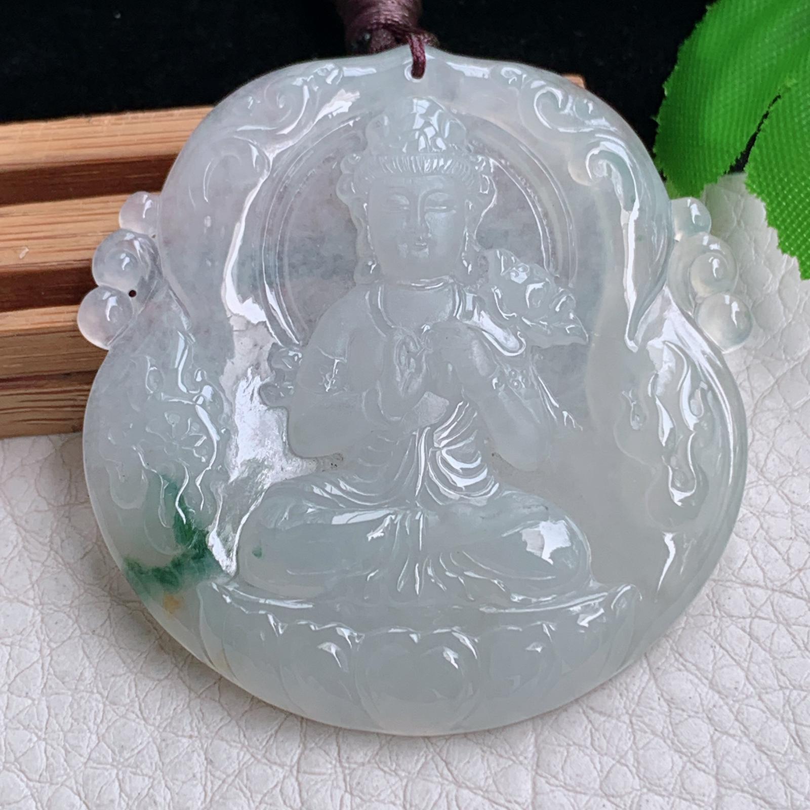Bg实拍52.5*50*6缅甸翡翠冰透飘花大势至菩萨吊坠生肖守护神观音玉坠