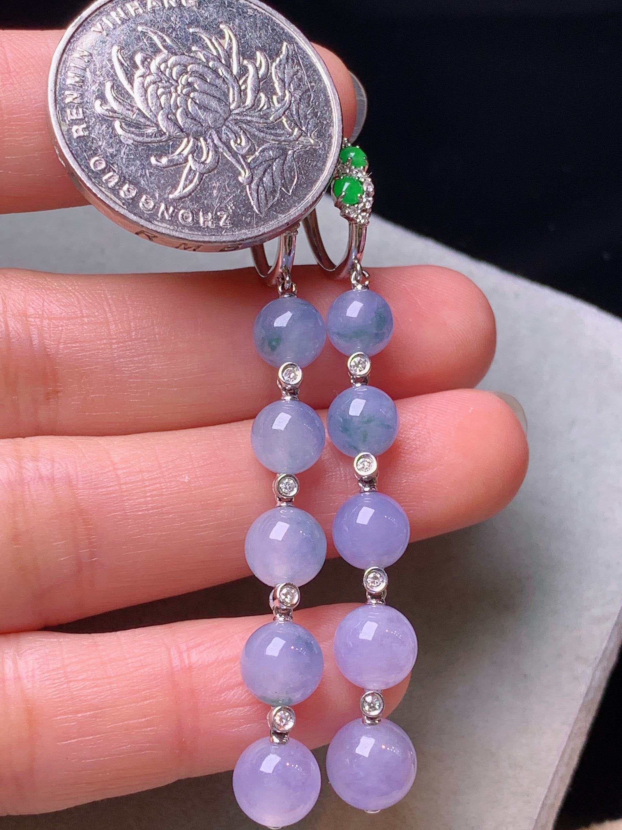 18k金钻镶嵌紫罗兰圆珠组合耳坠 玉质细腻 色泽艳丽清新 水润亮眼 整体尺寸58.6*6.8b1