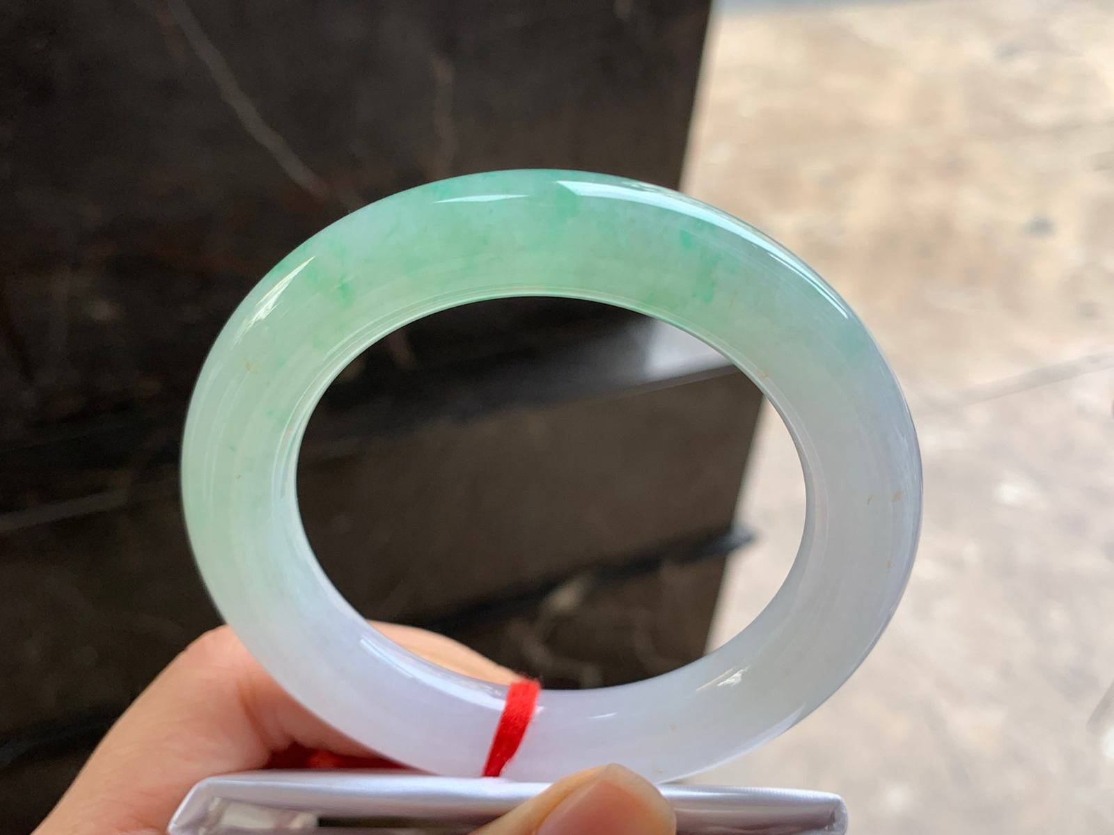 57-12

晴绿圆条手镯^_^清新