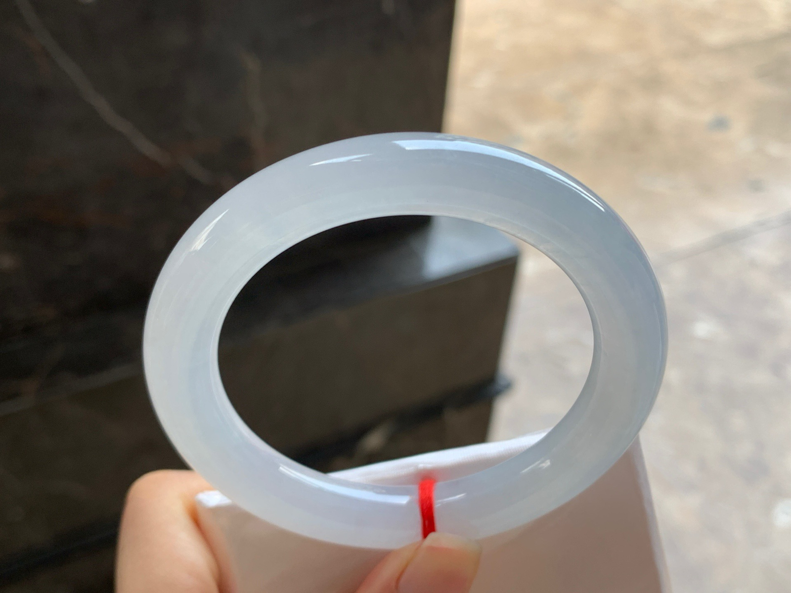 57.5-10.5

淡紫圆条手镯^_^清新