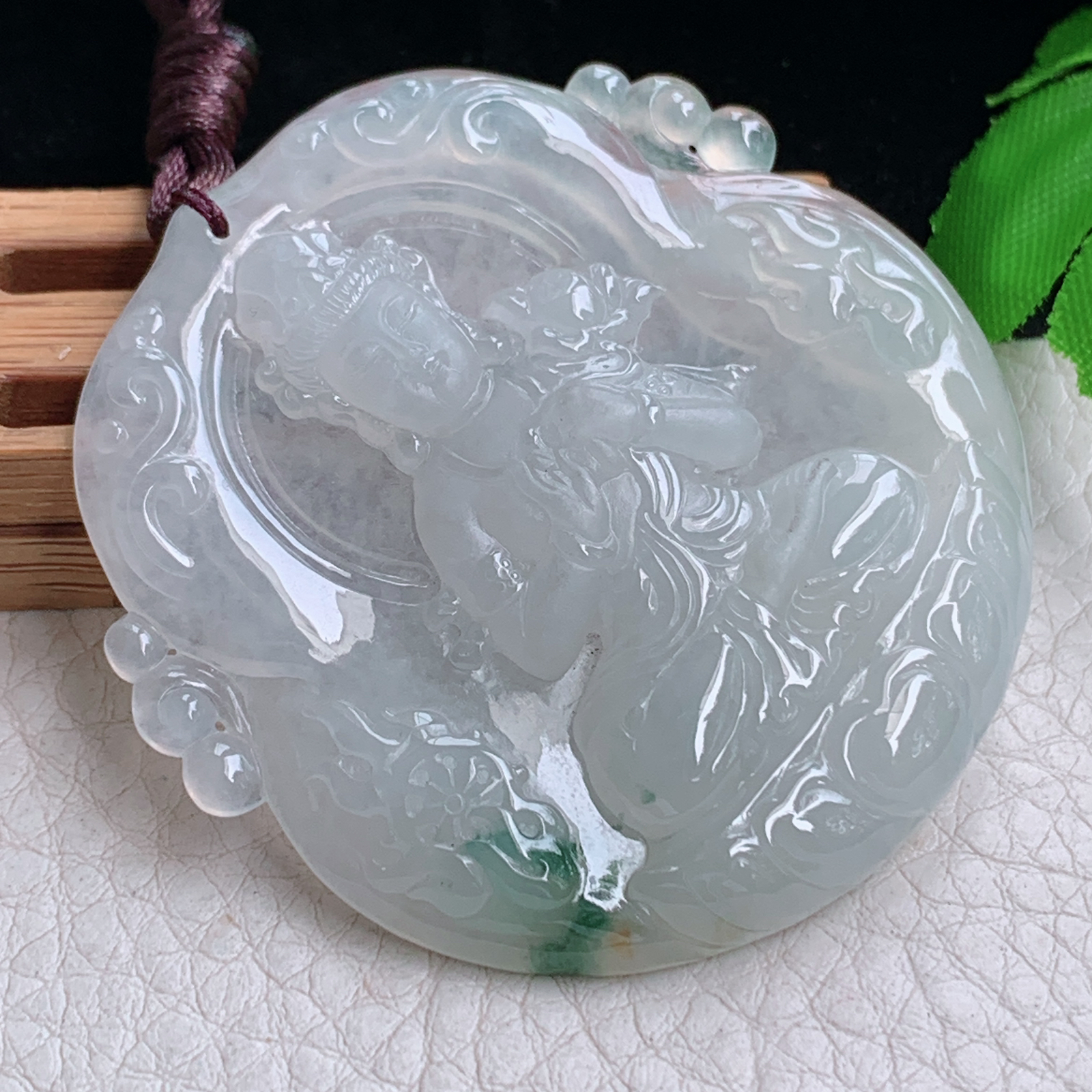 Bg实拍52.5*50*6缅甸翡翠冰透飘花大势至菩萨吊坠生肖守护神观音玉坠