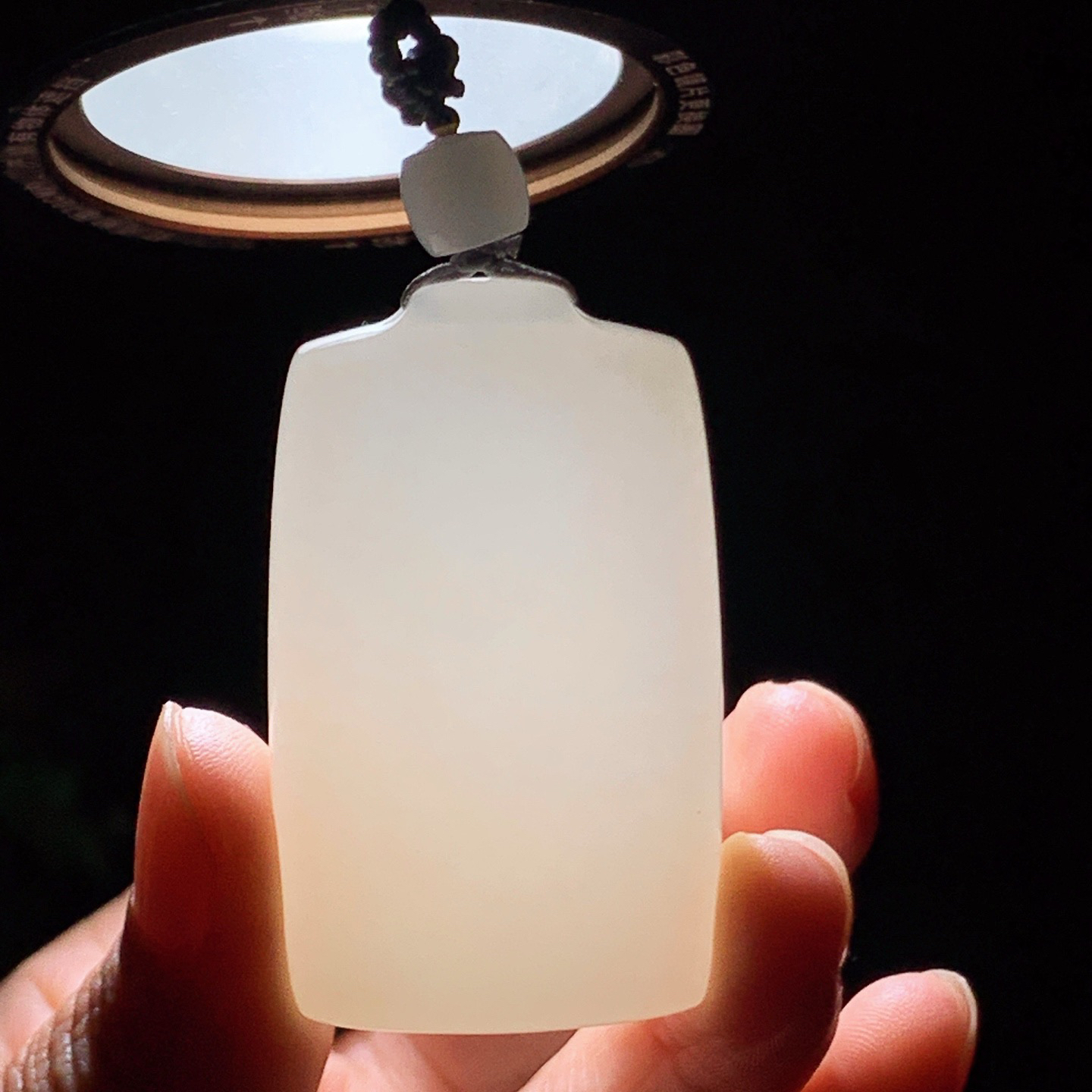 新疆和田玉白玉平安无事牌挂件 尺寸50/29/11重41克！玉质细腻油润 底色纯净 脂粉好，品质好。lt260420