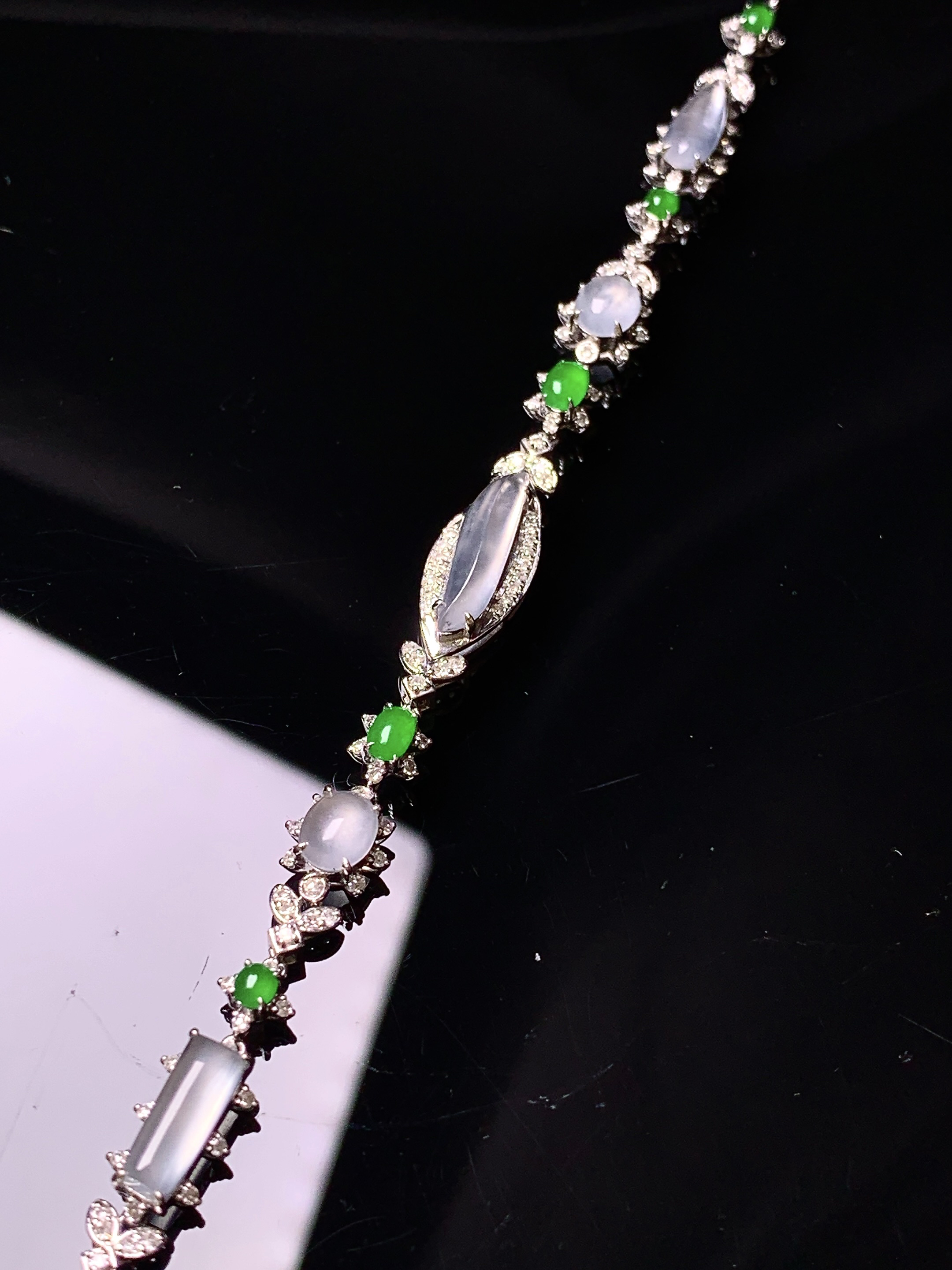 18k金钻镶嵌冰种多宝手链 玉质细腻 色泽艳丽清新 水润亮眼 整体尺寸150*7*5.5s1