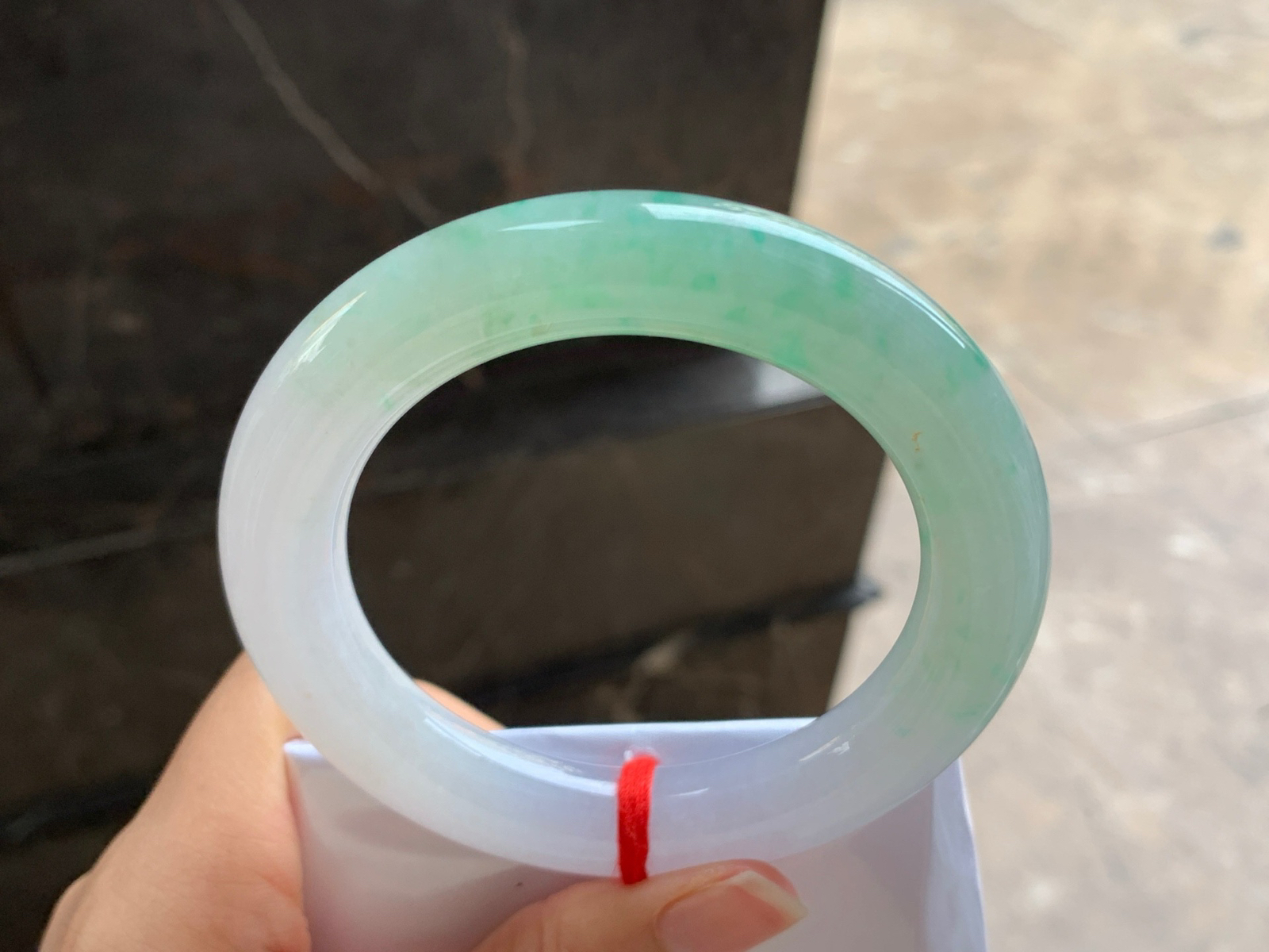 57-12

晴绿圆条手镯^_^清新