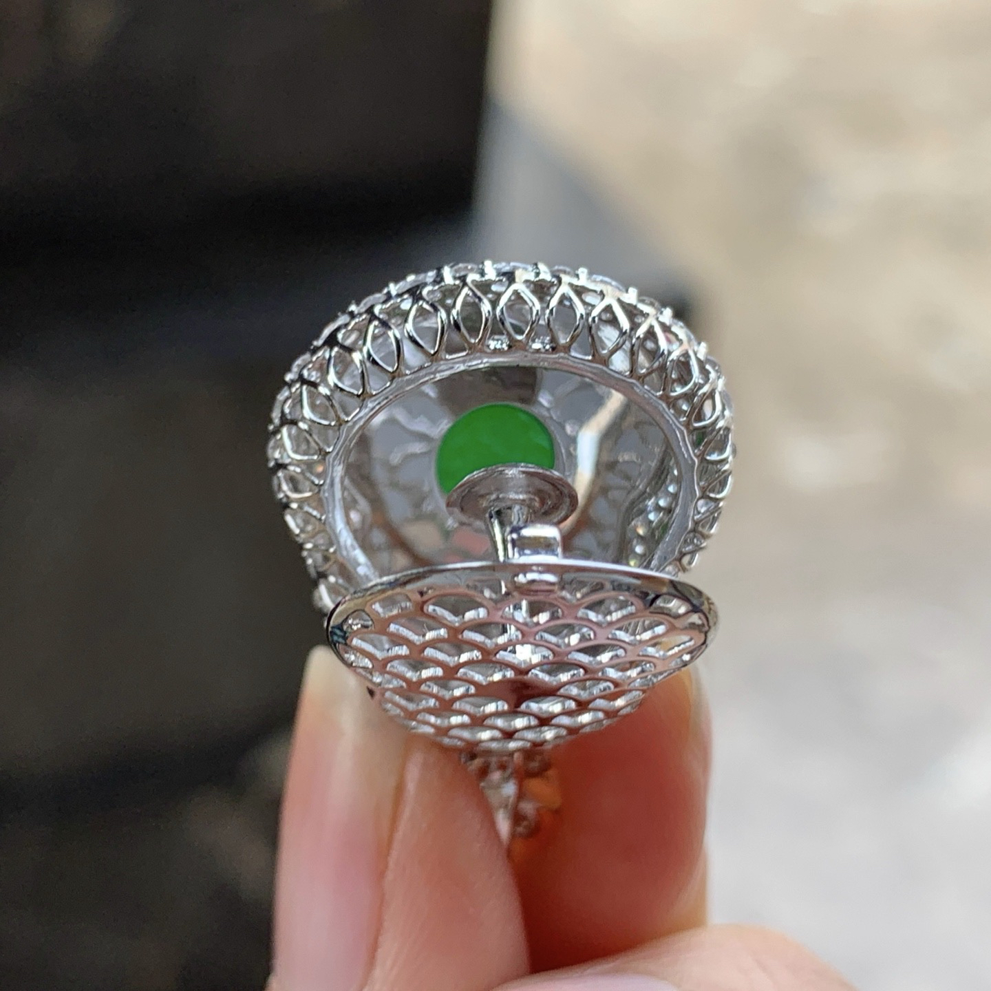 金钻镶嵌辣绿色葫芦^_^鲜艳