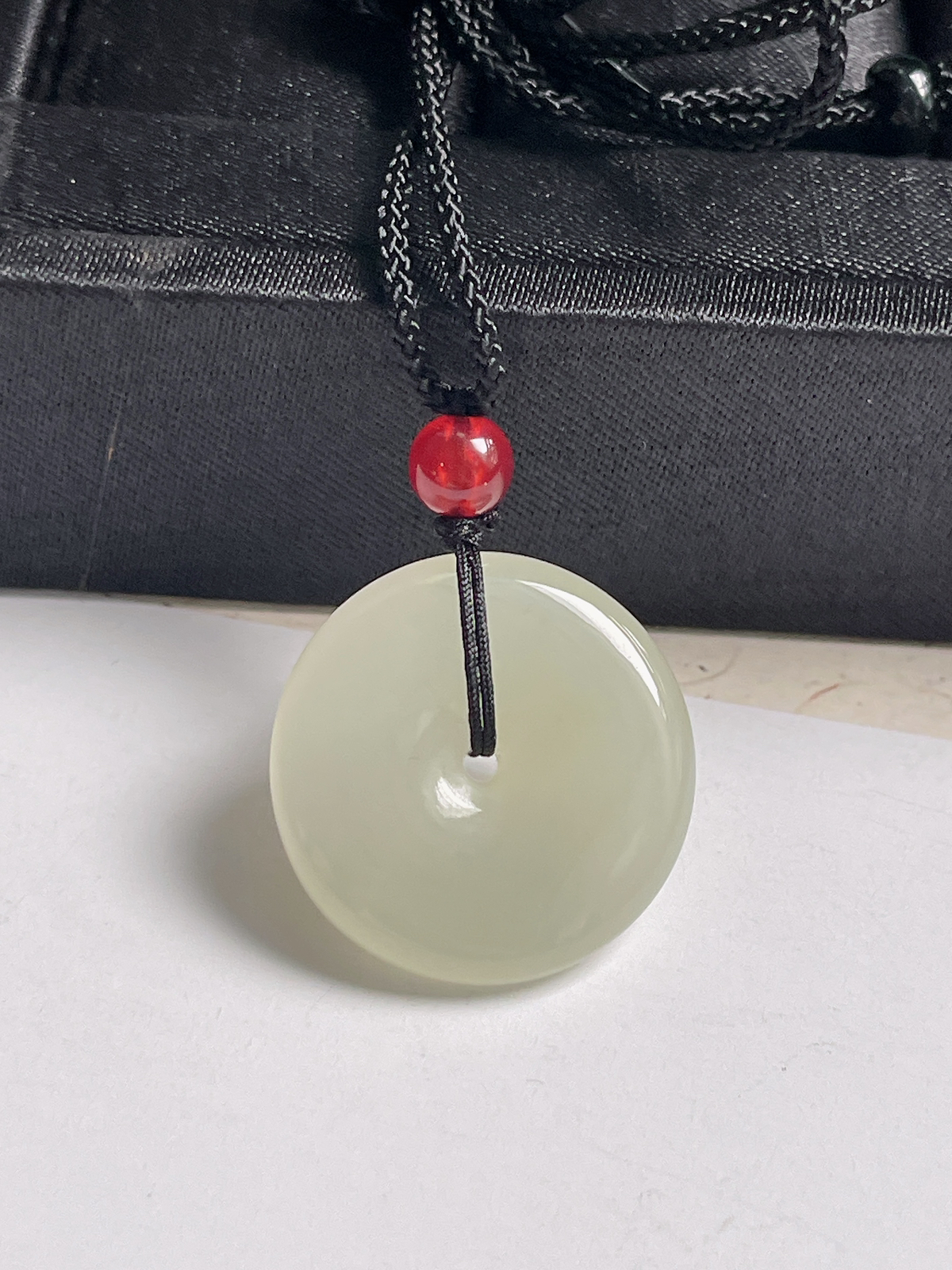 和田玉晴水平安扣