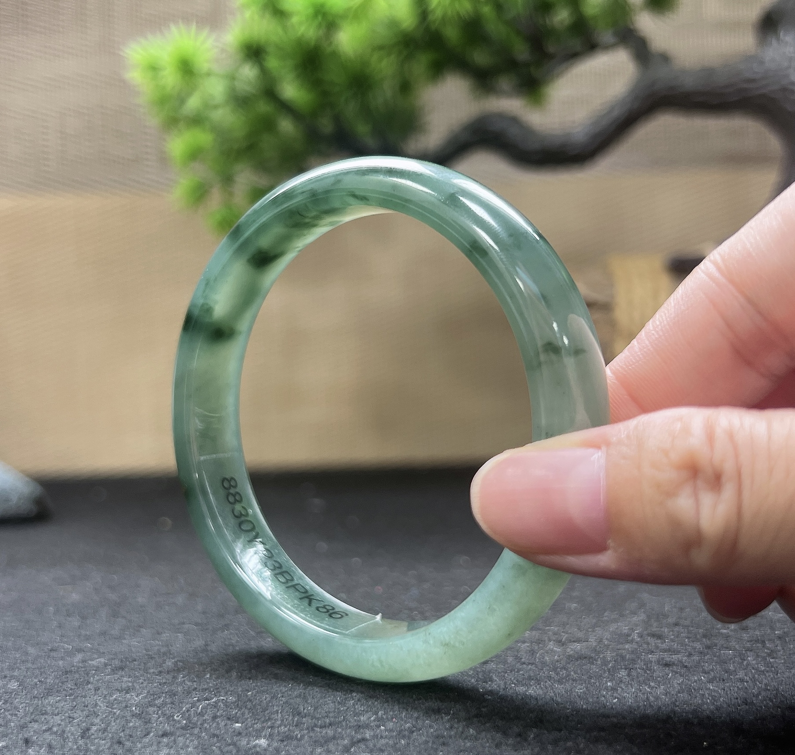 60圈口正圈飘蓝花手镯