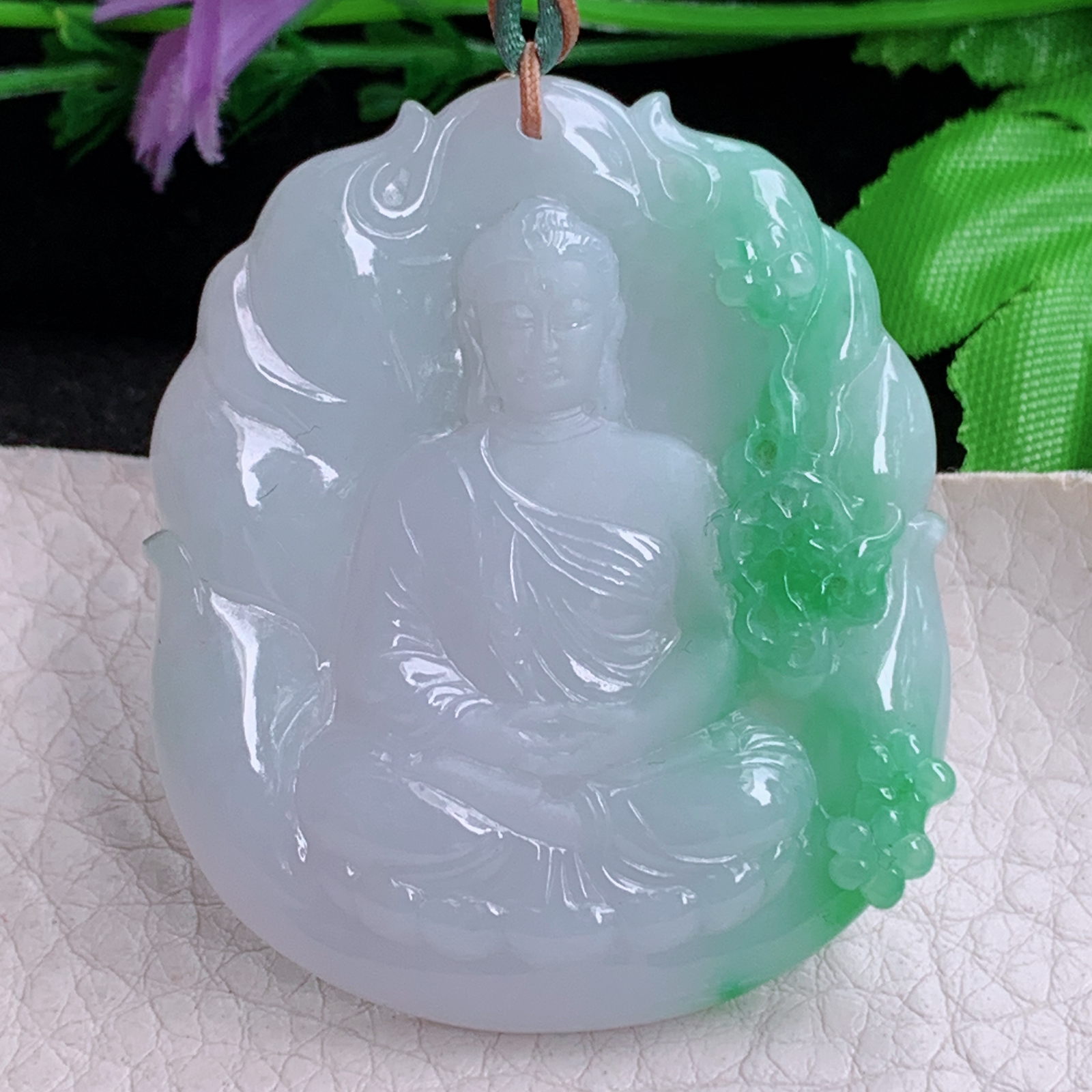 bg实拍50.6*42.8*6缅甸翡翠a货精雕飘绿花开见佛 大日如来佛祖玉吊坠 玉挂件