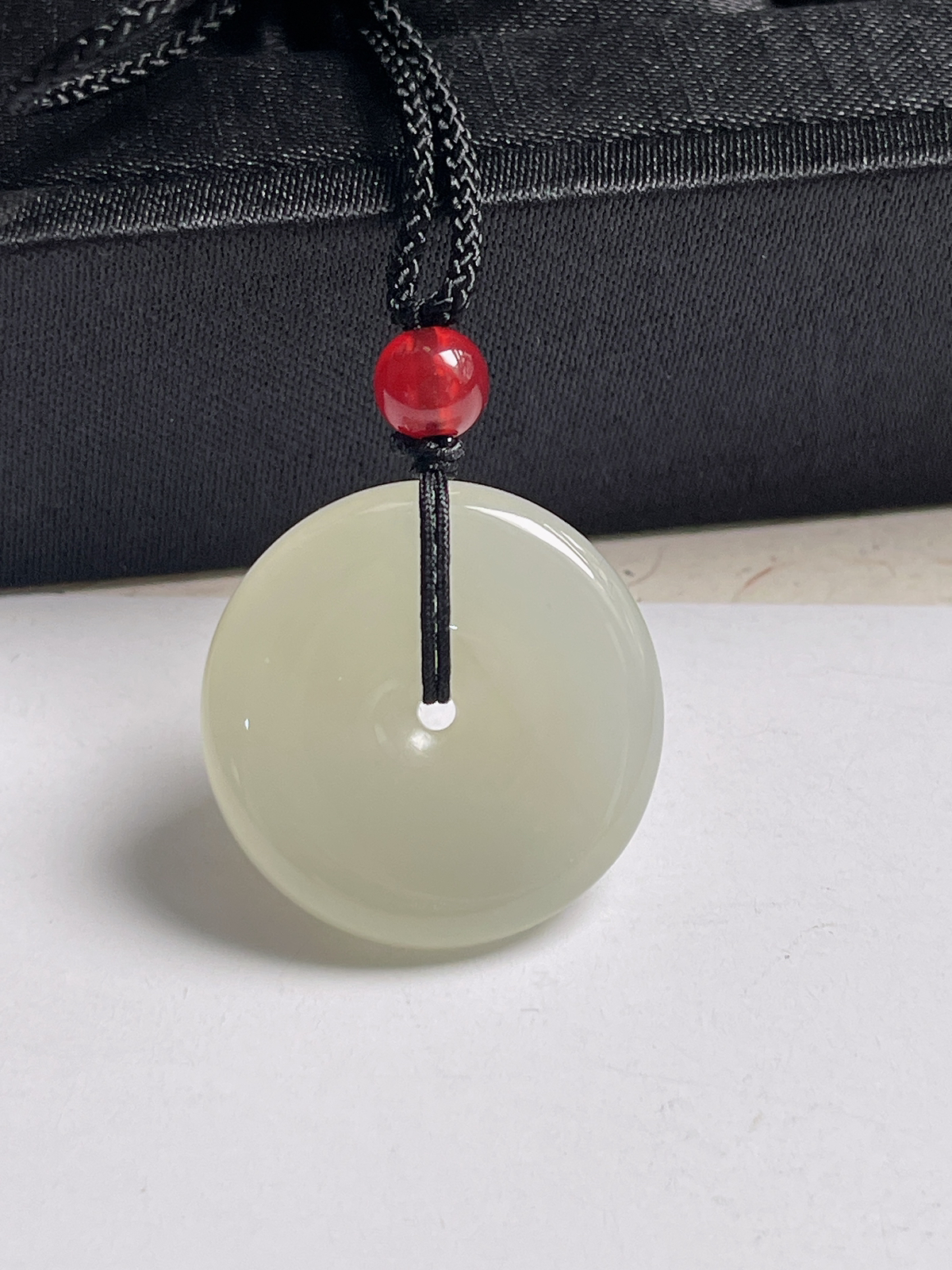 和田玉晴水平安扣