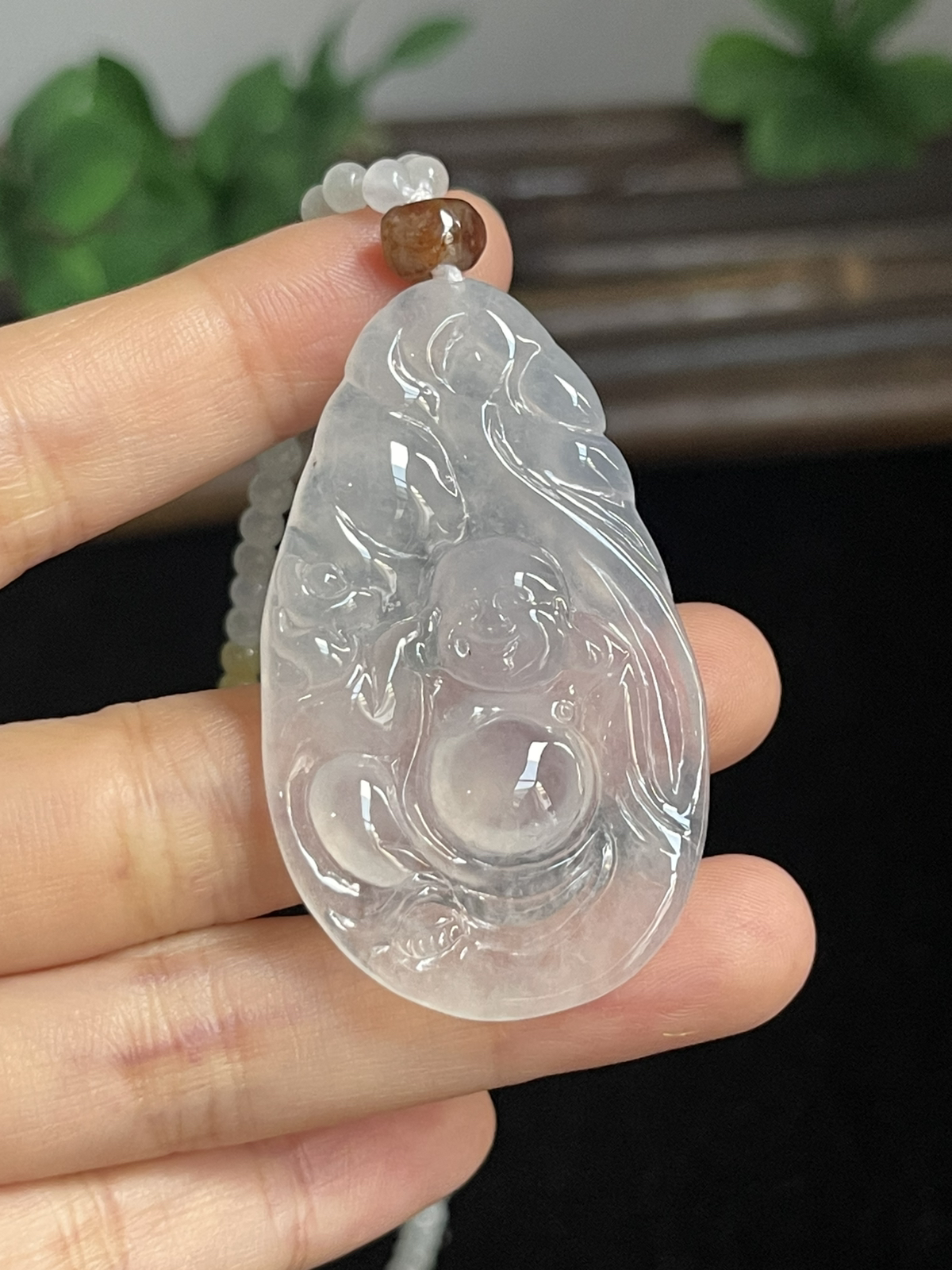 翡翠佛，配珠未测