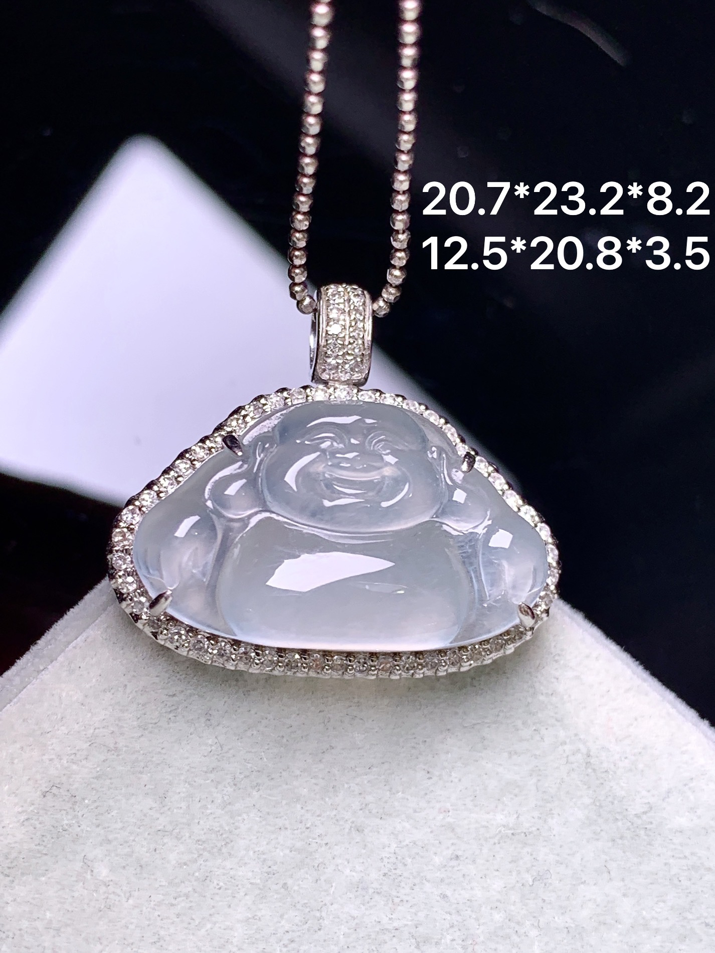 18k金钻镶嵌冰种佛公吊坠 玉质细腻 色泽艳丽清新 水润亮眼 整体尺寸20.7*23.2*8.2g2