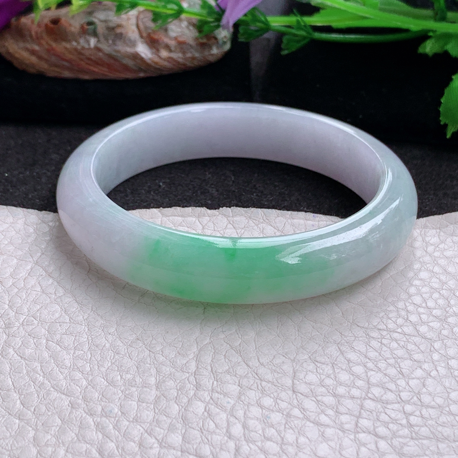 js实拍57*12.7*8平安镯 天然缅甸翡翠a货手镯女款白底青正圈玉镯子