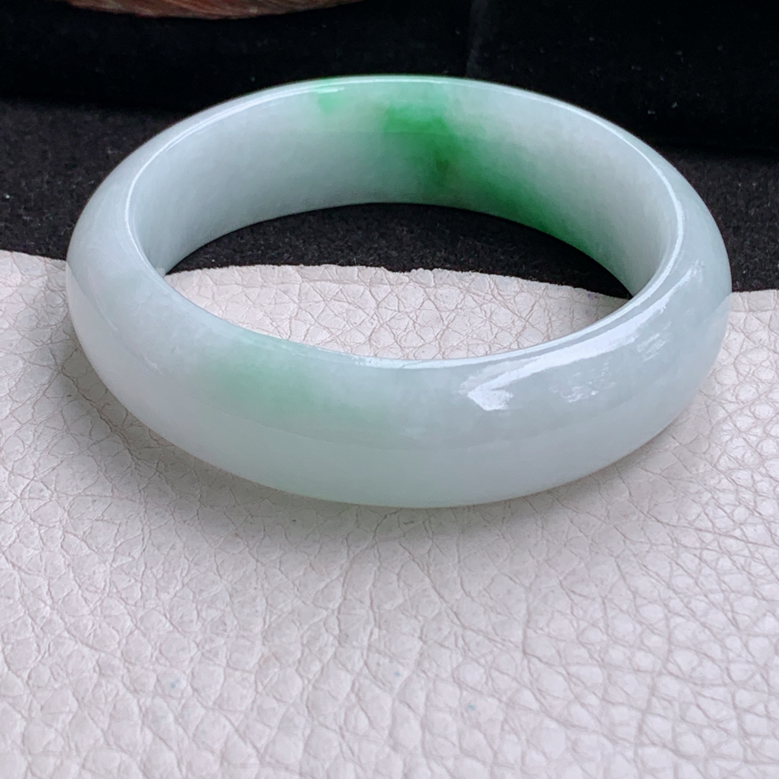 js小圈口52.5*16*8.5轮胎镯 天然缅甸翡翠a货手镯女款白底青秀气正圈玉镯子