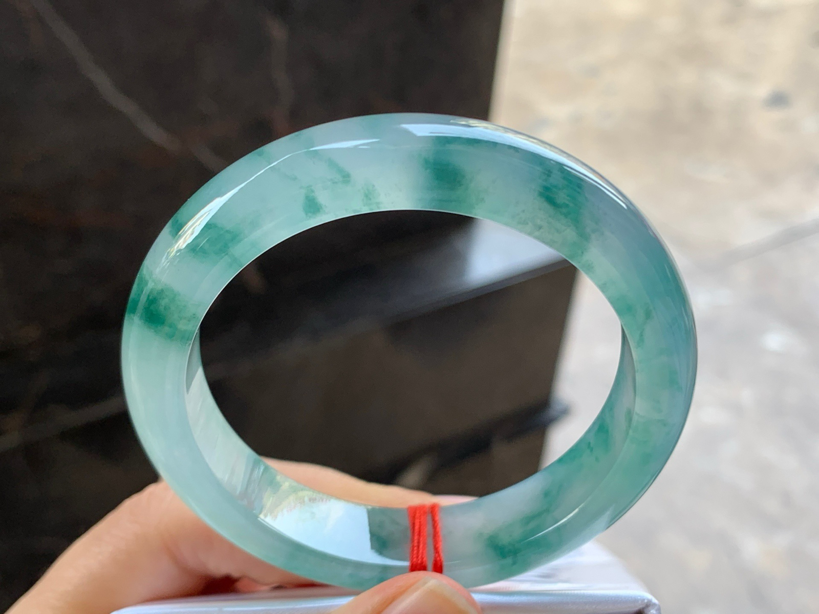 56-12.6-8.6

蓝花手镯^_^飘花灵韵