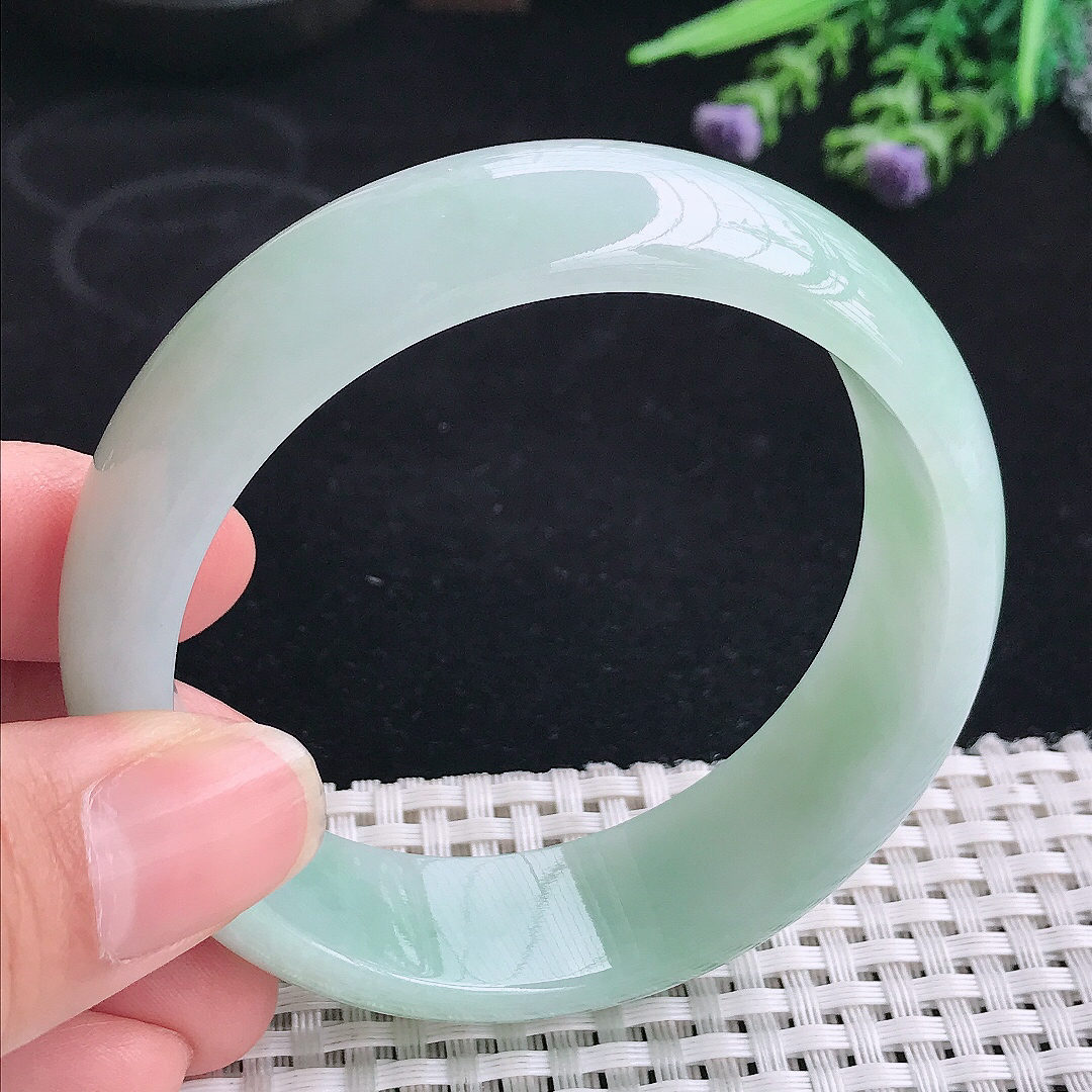 实拍A货翡翠58/18/7.6轮胎镯老坑冰润起胶晴绿色手镯宽边玉镯平安镯