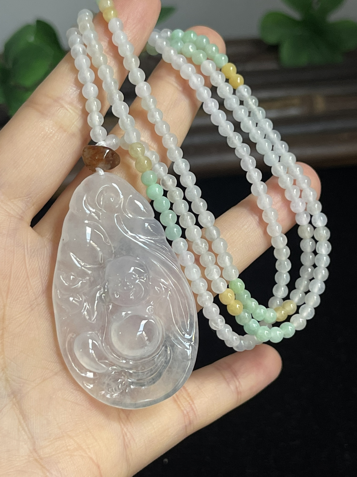 翡翠佛，配珠未测