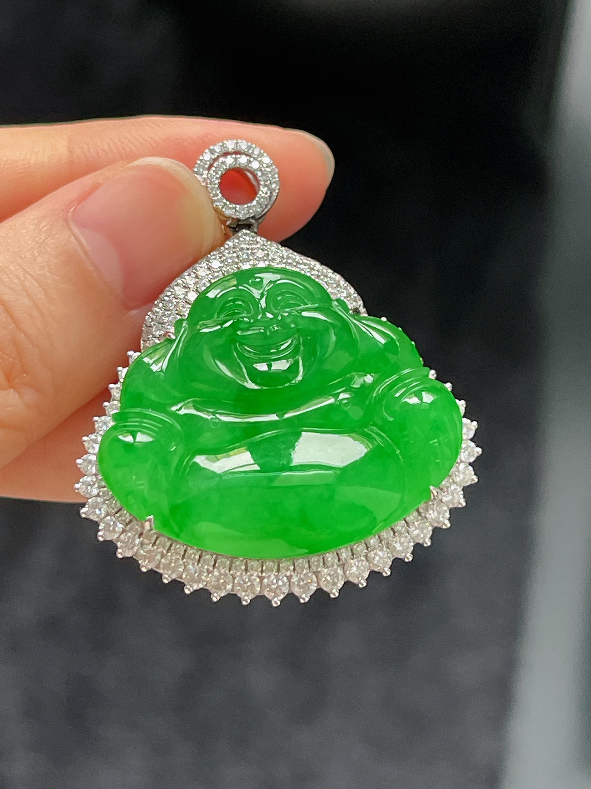 翡翠冰糯种绿色吊坠，印记：G18K,伴钻石