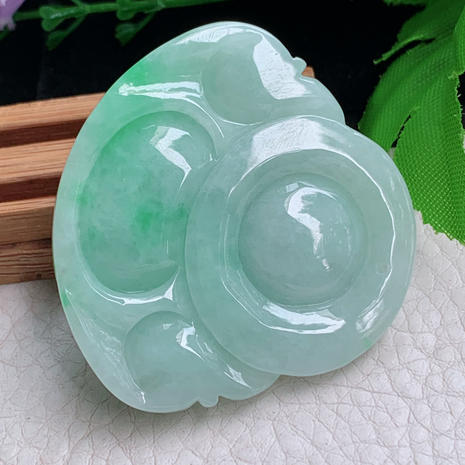 zen实拍44.5*48.5*12缅甸翡翠飘绿佛公吊坠大肚弥勒佛像项坠白底青