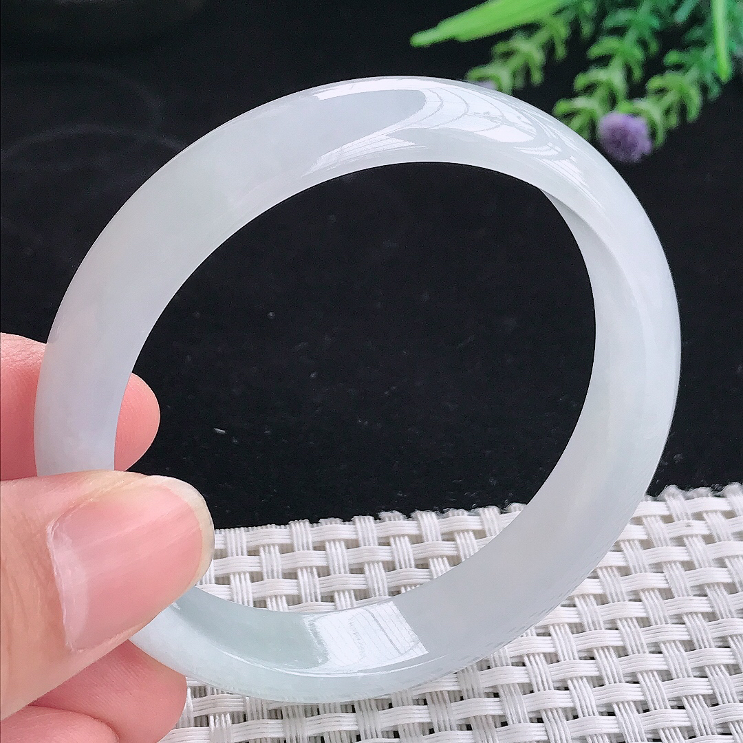 实拍A货翡翠58/13.1/6.6老坑冰纯起胶白月光手镯宽边玉镯平安镯