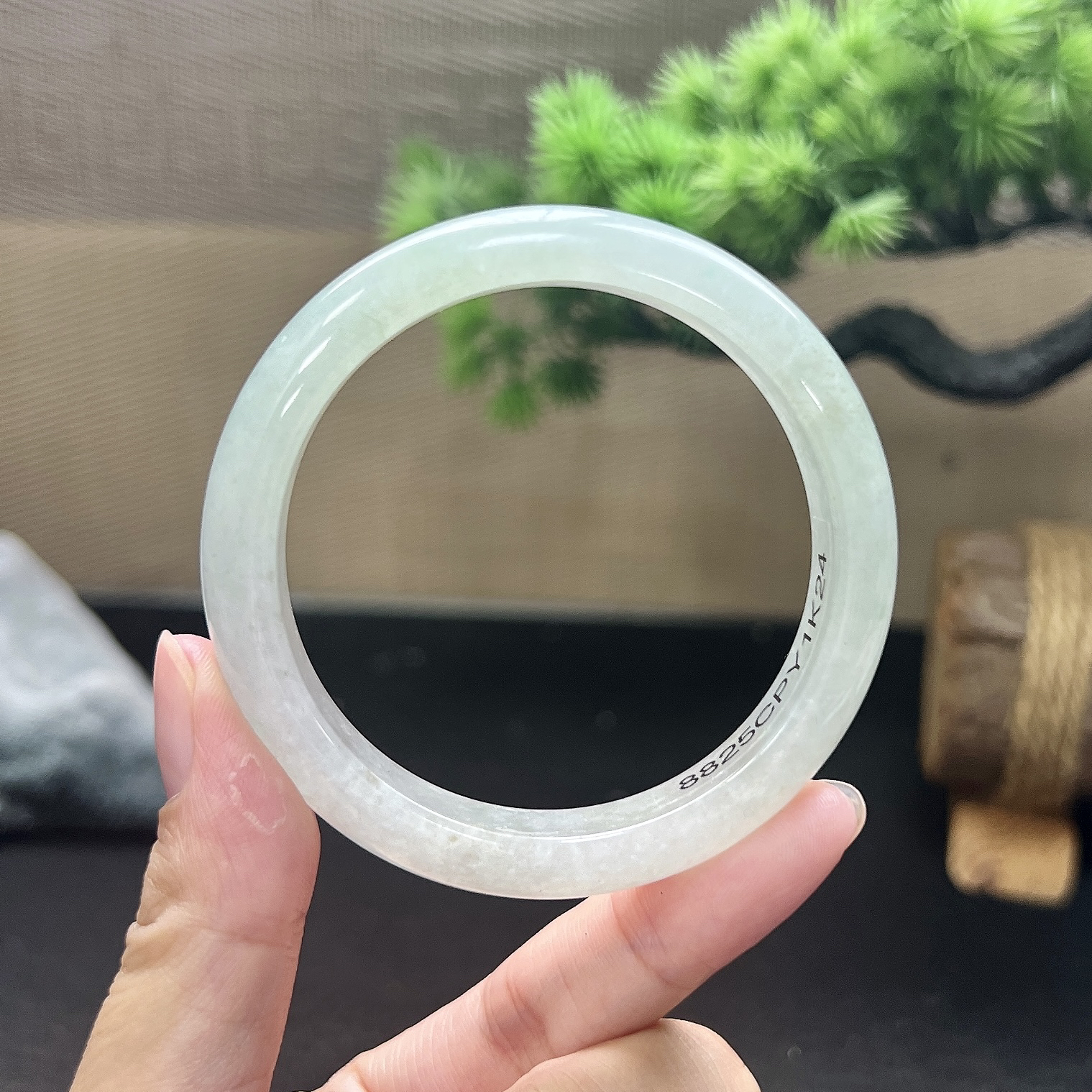 ￼ ￼ 54圈口正圈白月光手镯